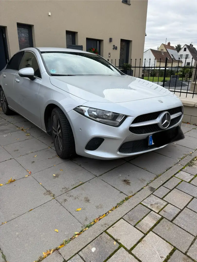 Mercedes-Benz A 180 A 180 (177.184) Grau - 2