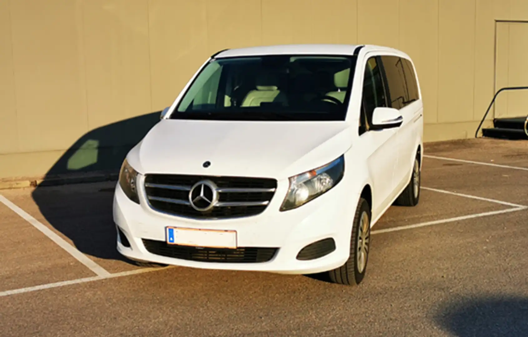 Mercedes-Benz V 200 V 200 d lang Aut. 4MATIC + Panorama Weiß - 2