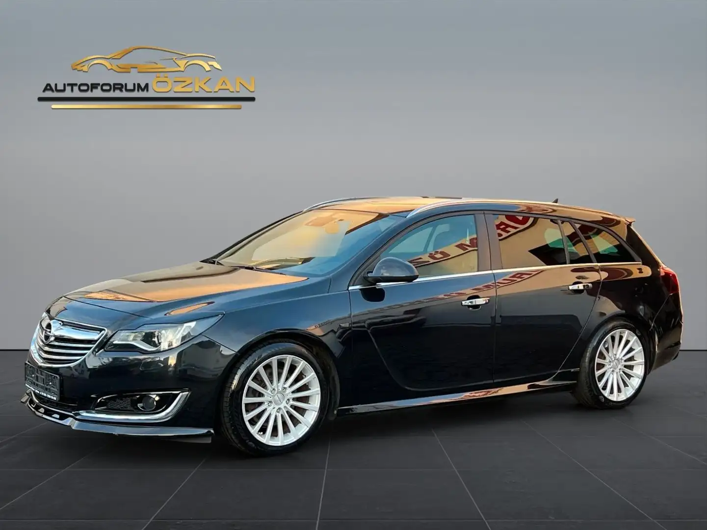 Opel Insignia A 2.0 CDTi Sports Tourer OPC Paket Zwart - 1