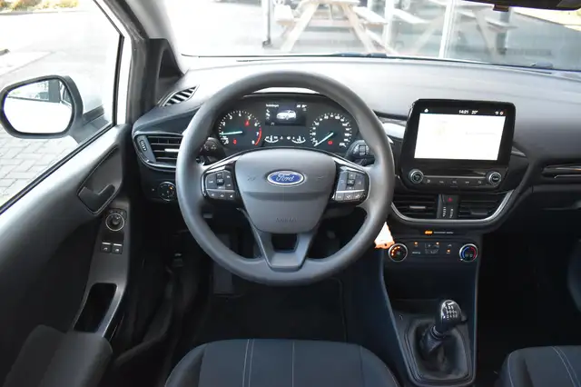 Ford Fiesta view 14