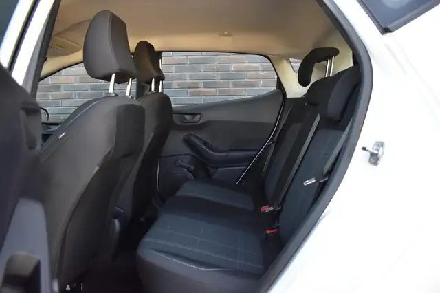 Ford Fiesta view 12