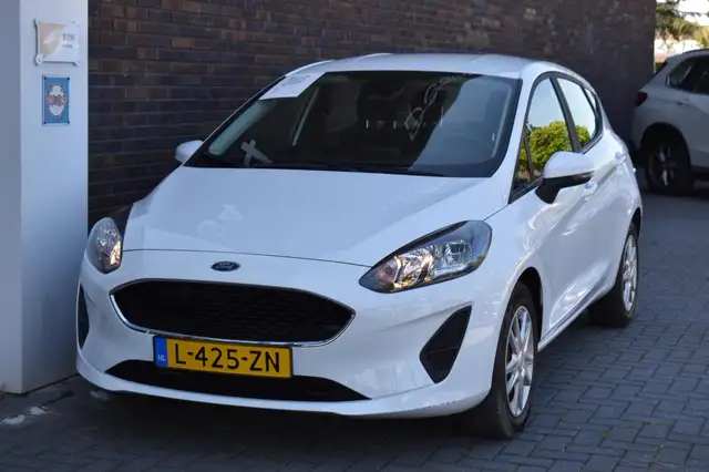 Ford Fiesta view 3
