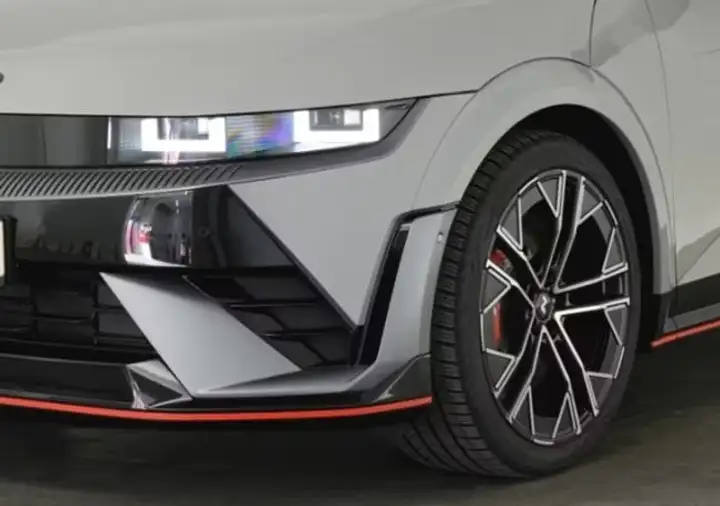 Hyundai Ioniq 2025, foto 15