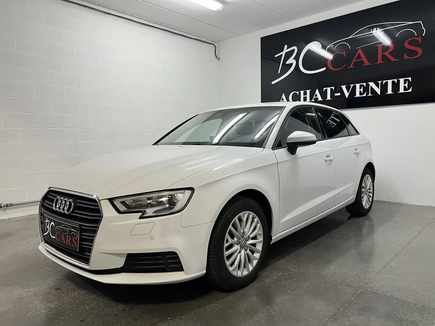 Audi A3 Sportback 1.6 TDi *GARANTIE*GPS*XENON*JANTE* - 1
