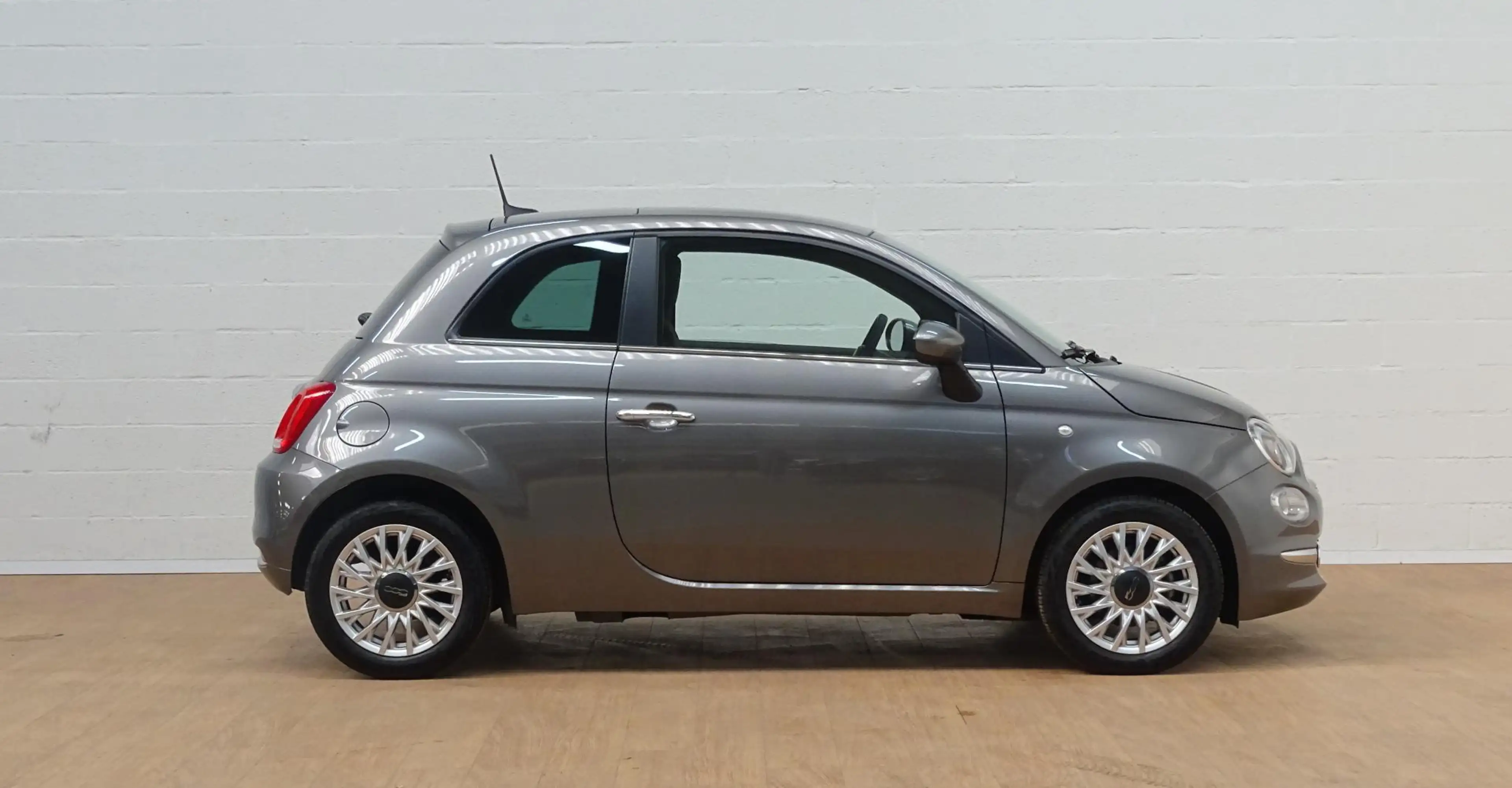 Fiat 500 1.0 Hybrid 69pk 6MT - Navi - CarPlay - Climate - P — photo 5