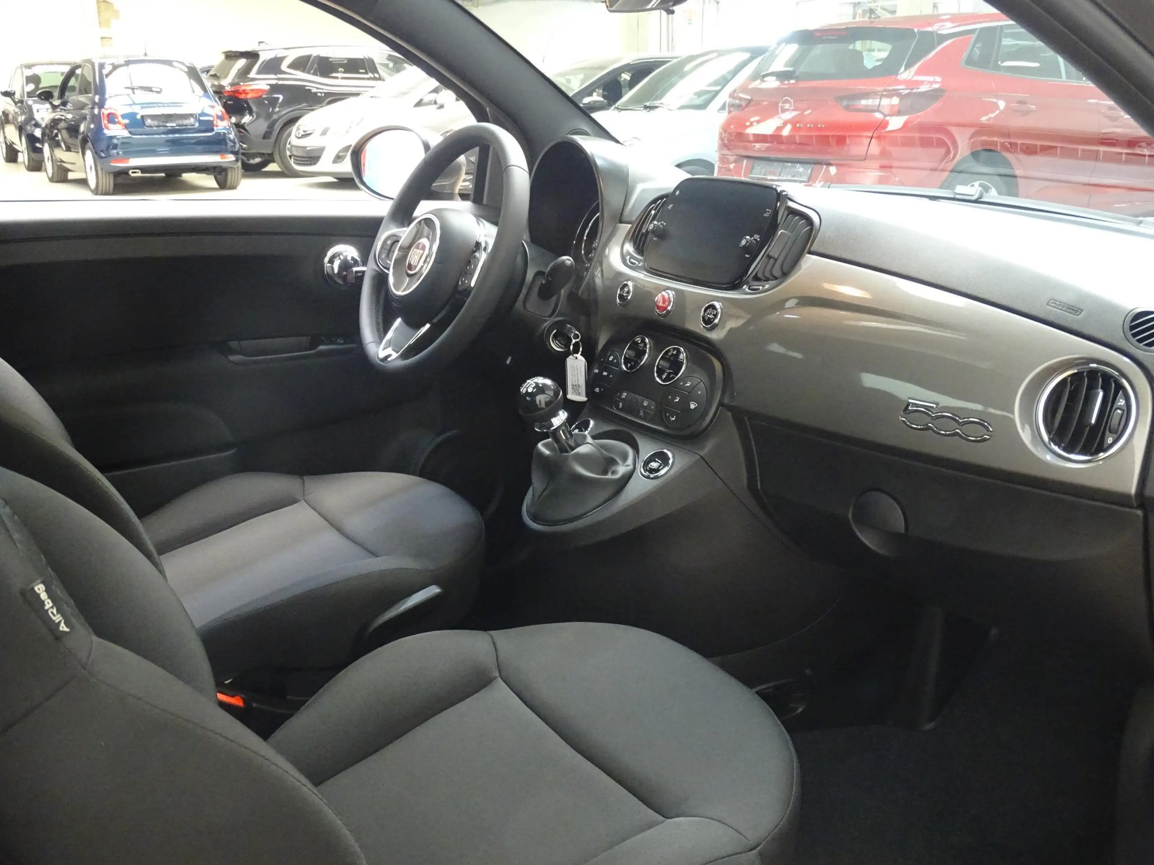 Fiat 500 1.0 Hybrid 69pk 6MT - Navi - CarPlay - Climate - P — photo 11