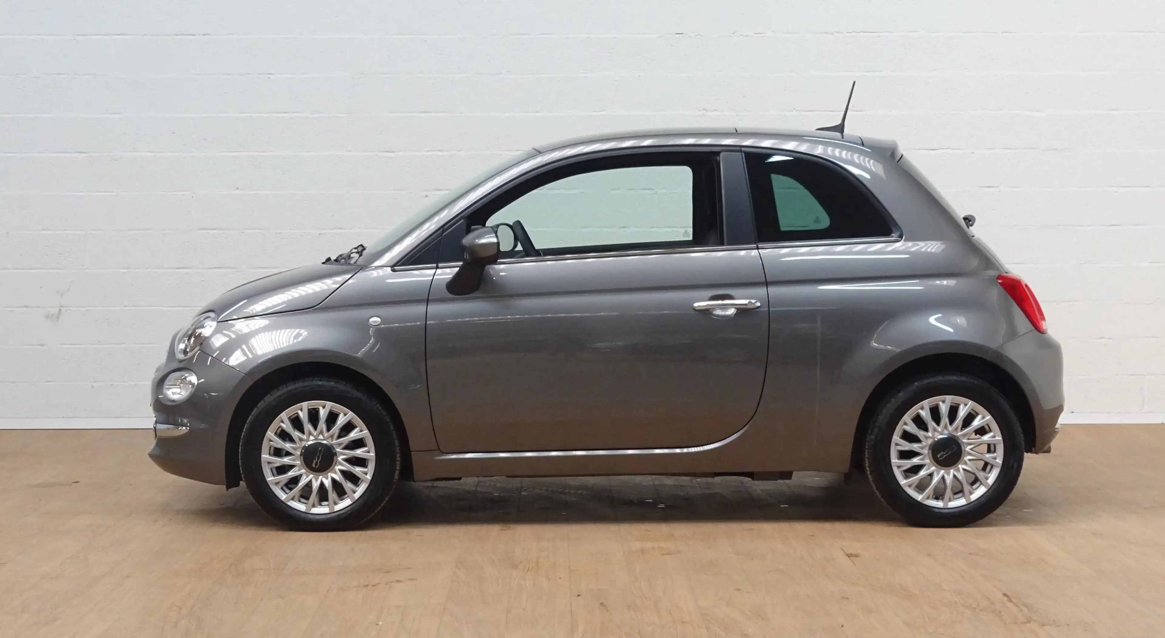 Fiat 500 1.0 Hybrid 69pk 6MT - Navi - CarPlay - Climate - P — photo 6