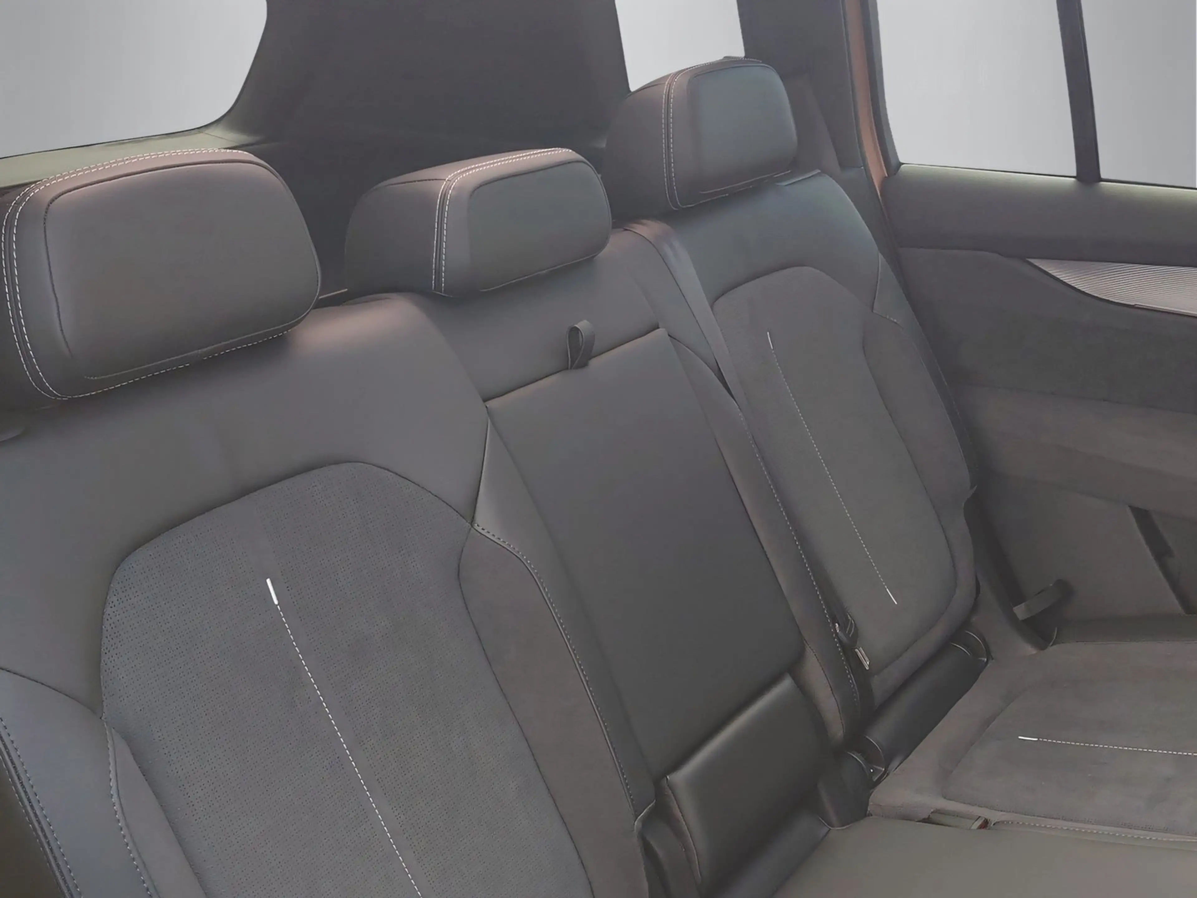 Skoda Peaq Sportline 90x — photo 12