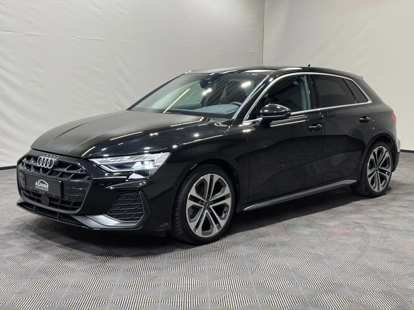 Audi A3 2x S-Line 1.5 TFSI | MATRIX NAVI Schwarz - 2