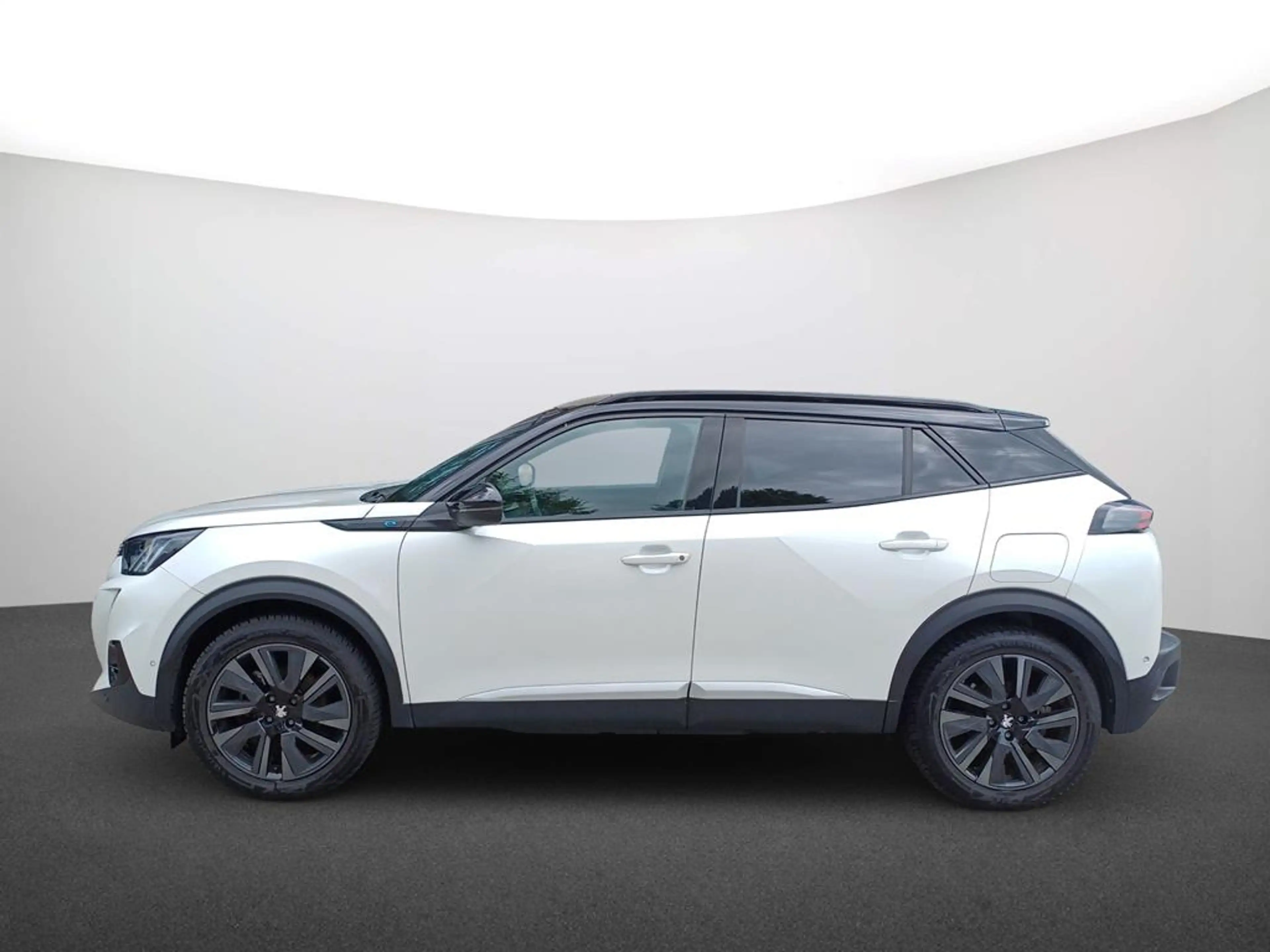 Peugeot 2008 E-2008 GT PACK — photo 4