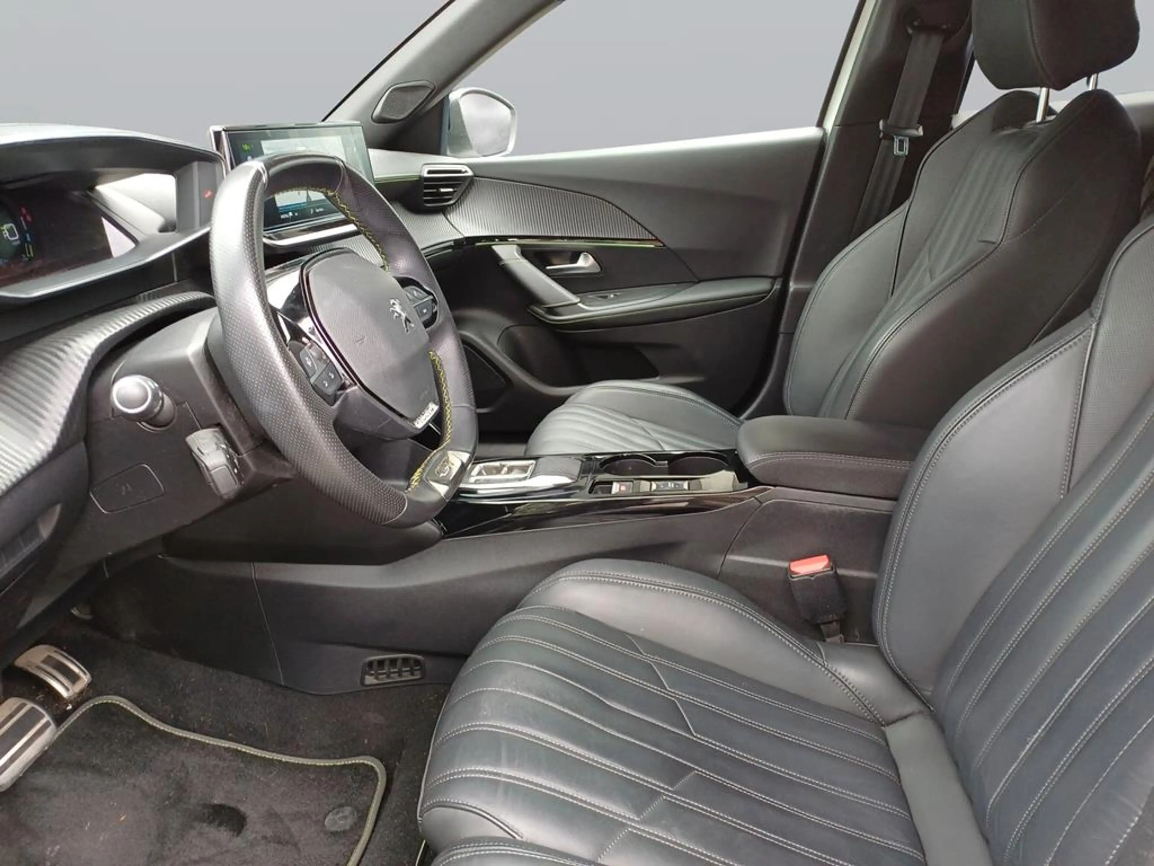 Peugeot 2008 E-2008 GT PACK — photo 11