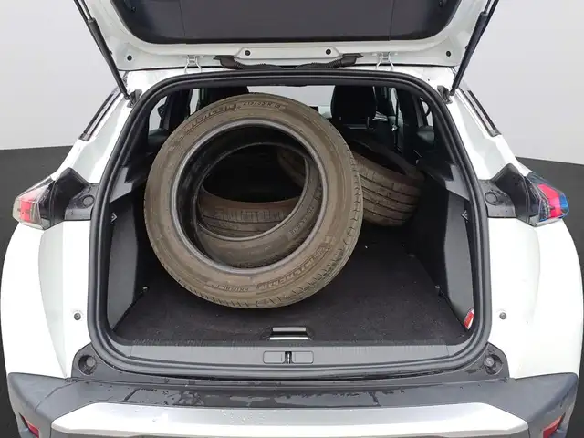 Peugeot E-2008 view 7