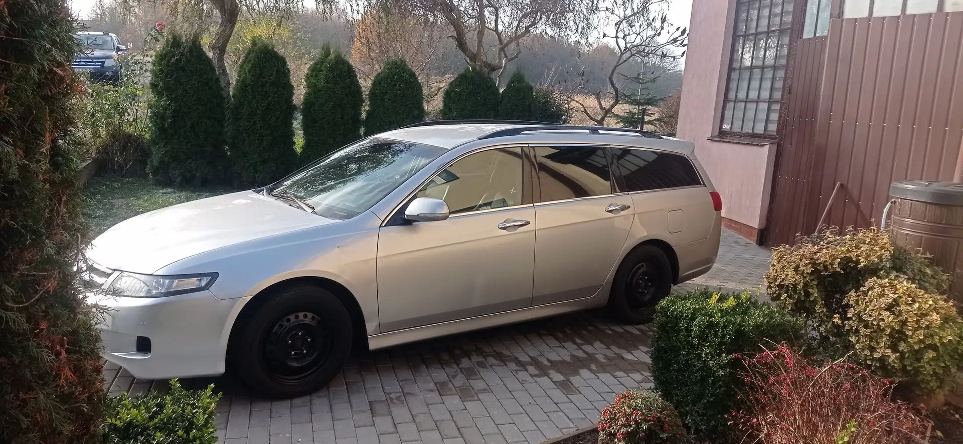 Honda Accord Accord Tourer 2.0 i Comfort Stříbrná - 1