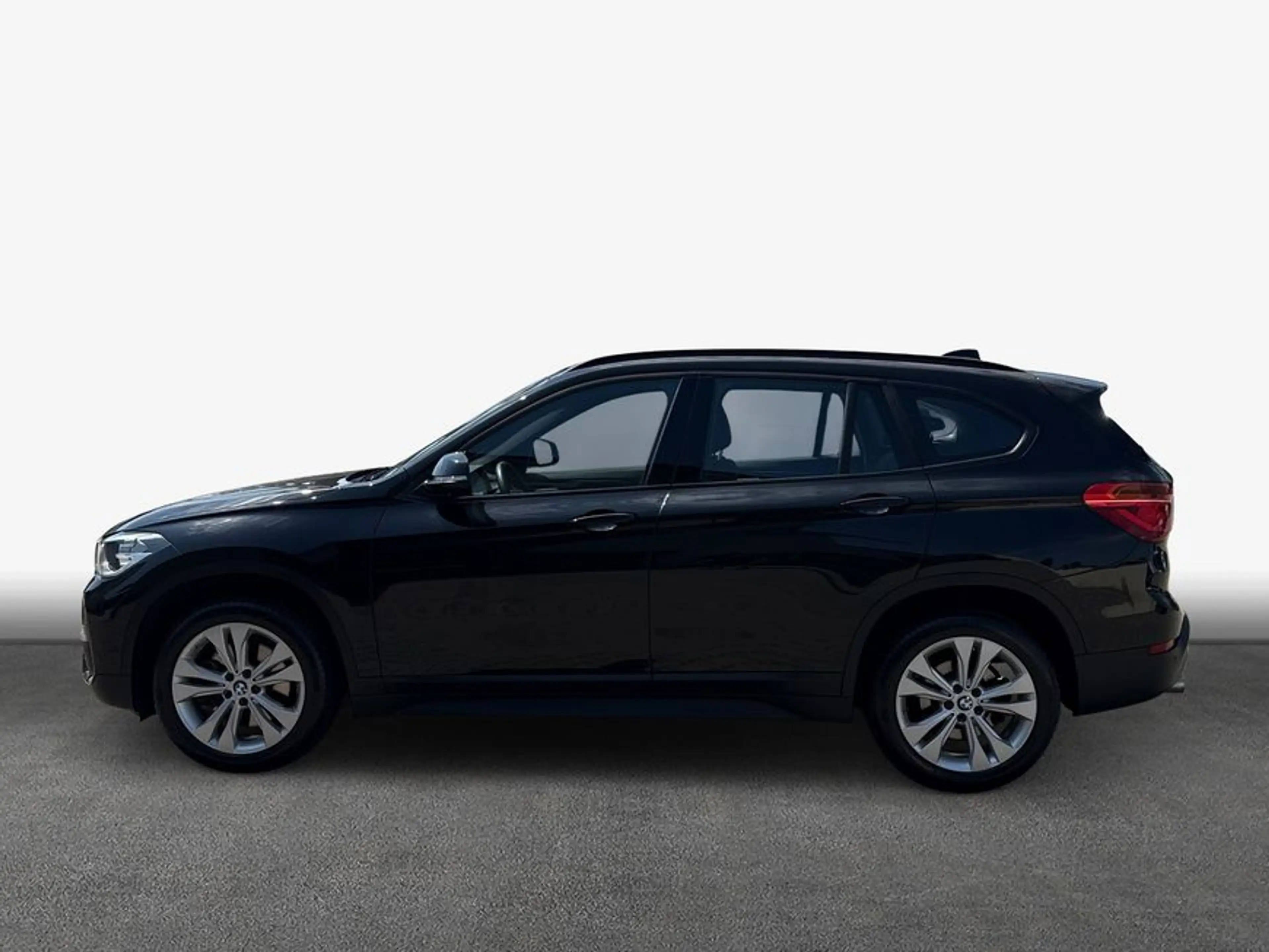 BMW X1 sDrive20i Aut. Advantage Pano Navi Sitzheizung — photo 5