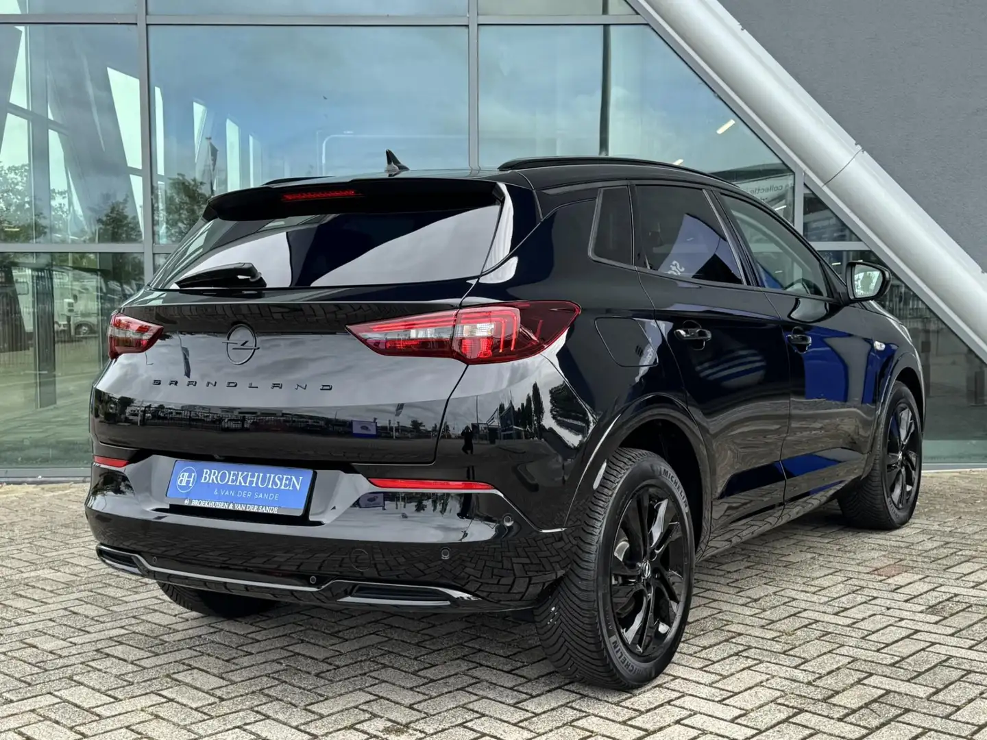 Opel Grandland 1.2 Turbo GS-Line Black Style 131pk Camera / Cruis Zwart - 2