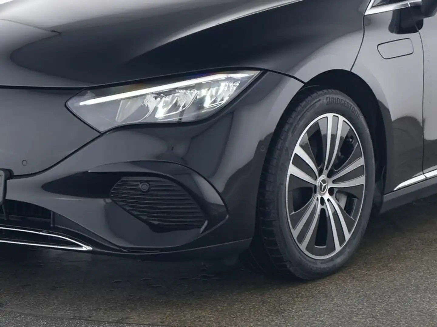 Mercedes-Benz EQE 300 EQE 300 *DISTRONIC*MEMORY*KAMERA*KEYLESS*AMBI* Schwarz - 2