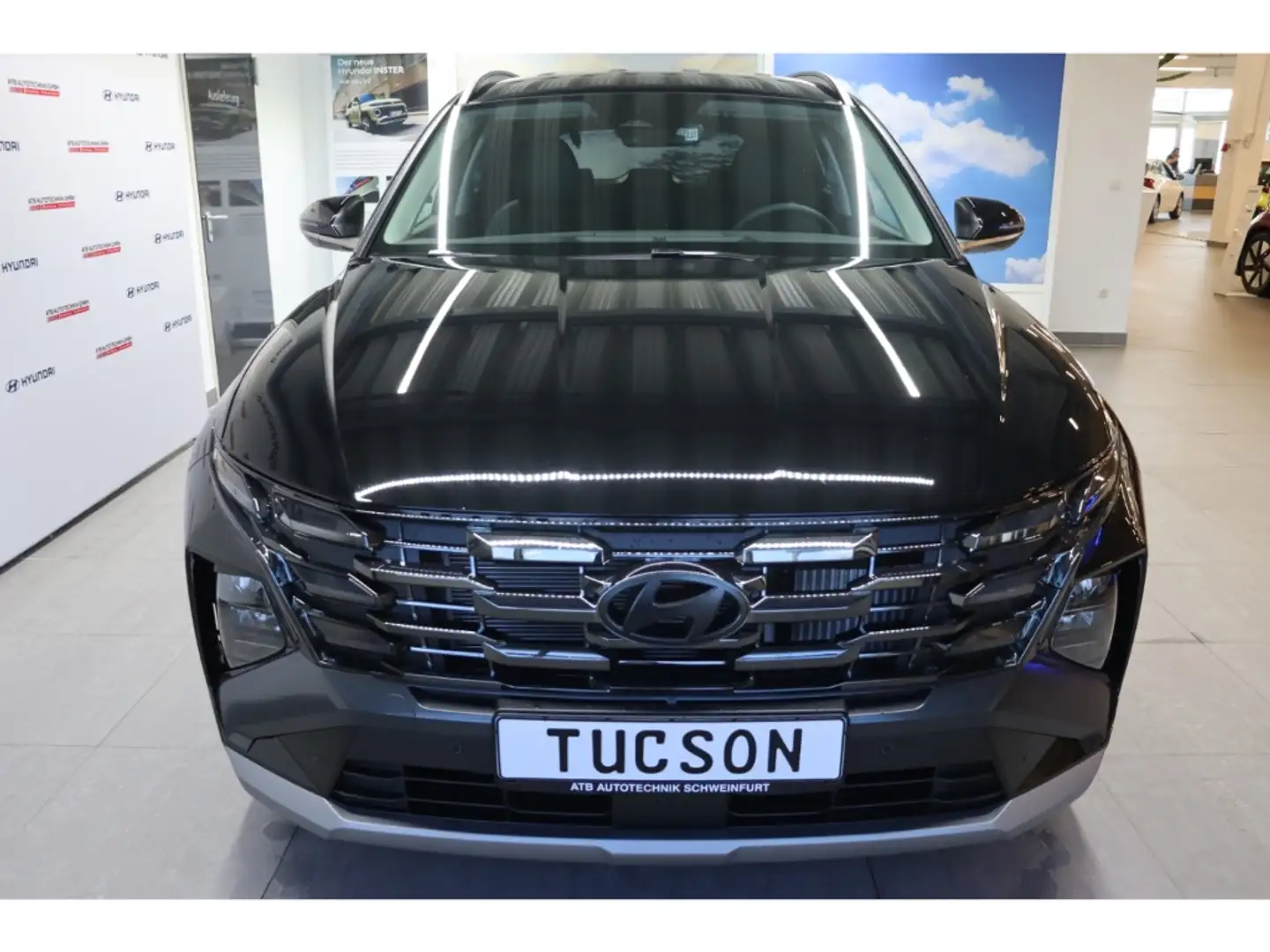 Hyundai TUCSON Trend MY25 1.6 T-GDI 160 PS 48V 2WD Navi LED ACC Schwarz - 2