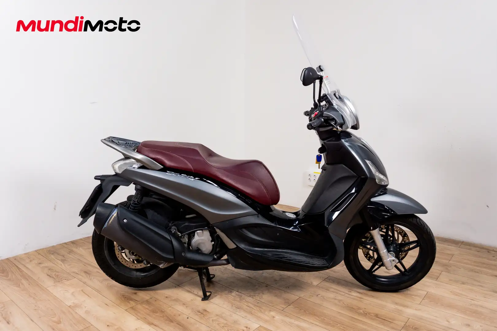 Piaggio Beverly 350 - 1
