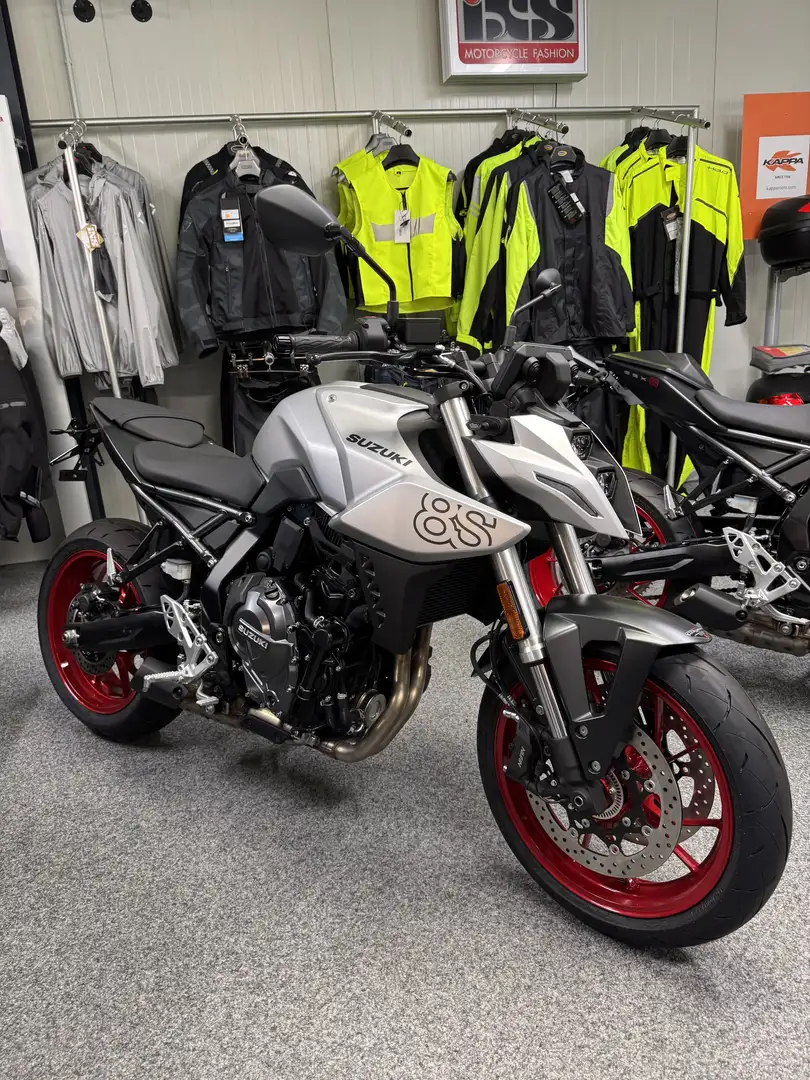 Suzuki GSX 8S 1985,-€ Preisvorteil, NT Umbau und LED Blinker Срібний - 1