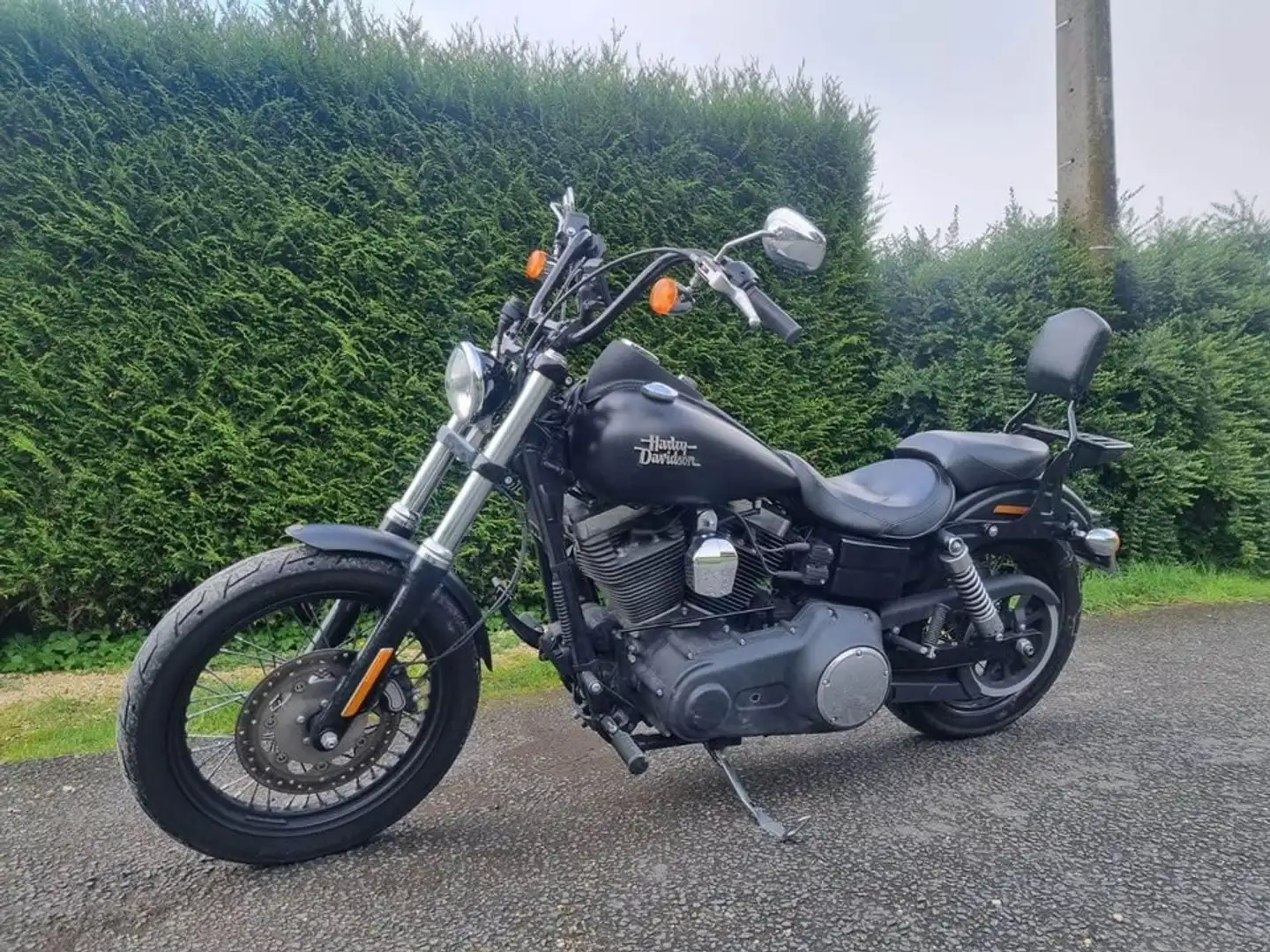 Harley-Davidson Dyna Fat Bob Чорний - 1