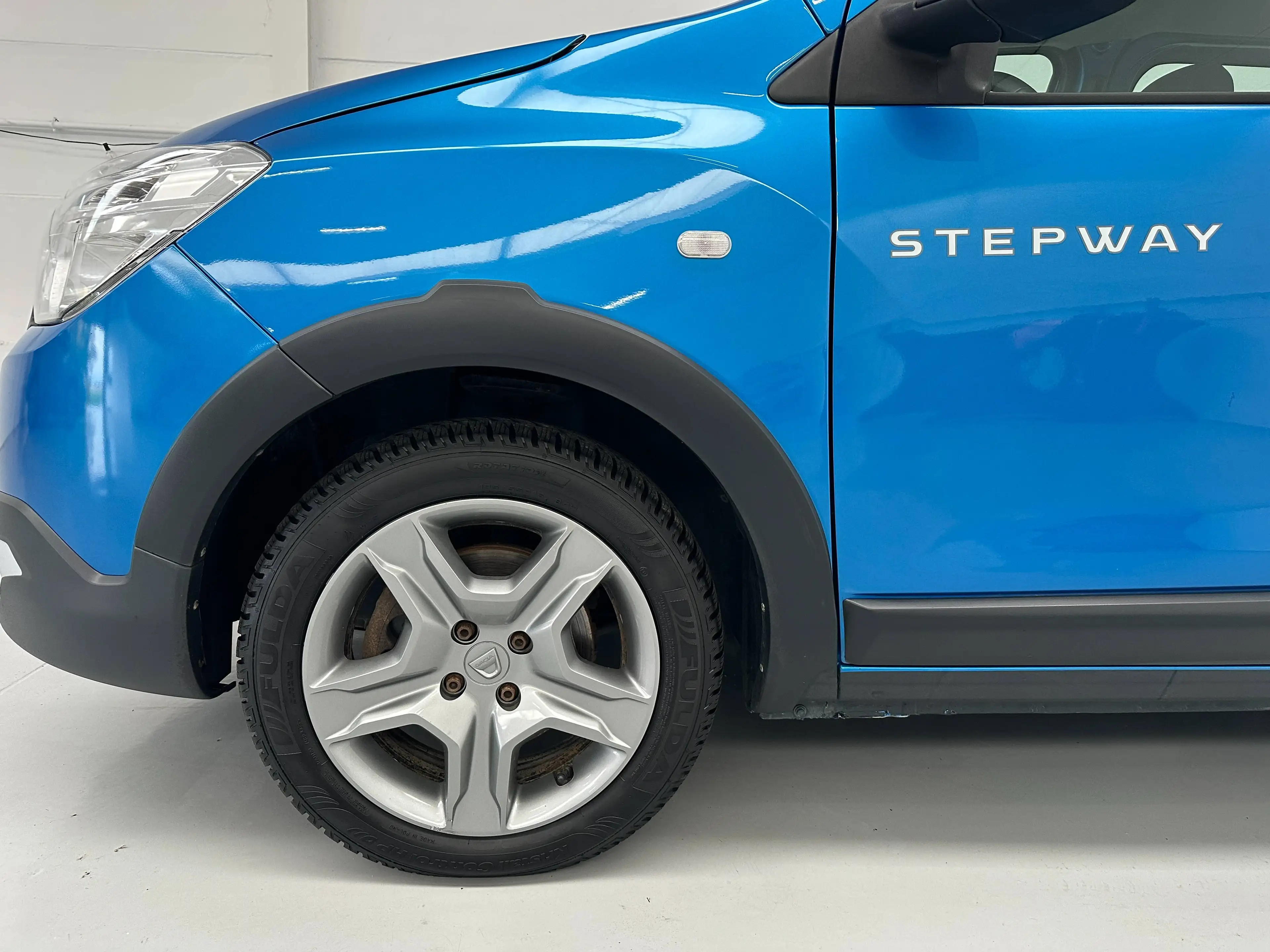 Dacia Dokker 1.5dCi *STEPWAY* NEW DISTRIBUTION! Air-co+GPS+Caméra+CarPlay. 1er Propriétaire! — photo 5
