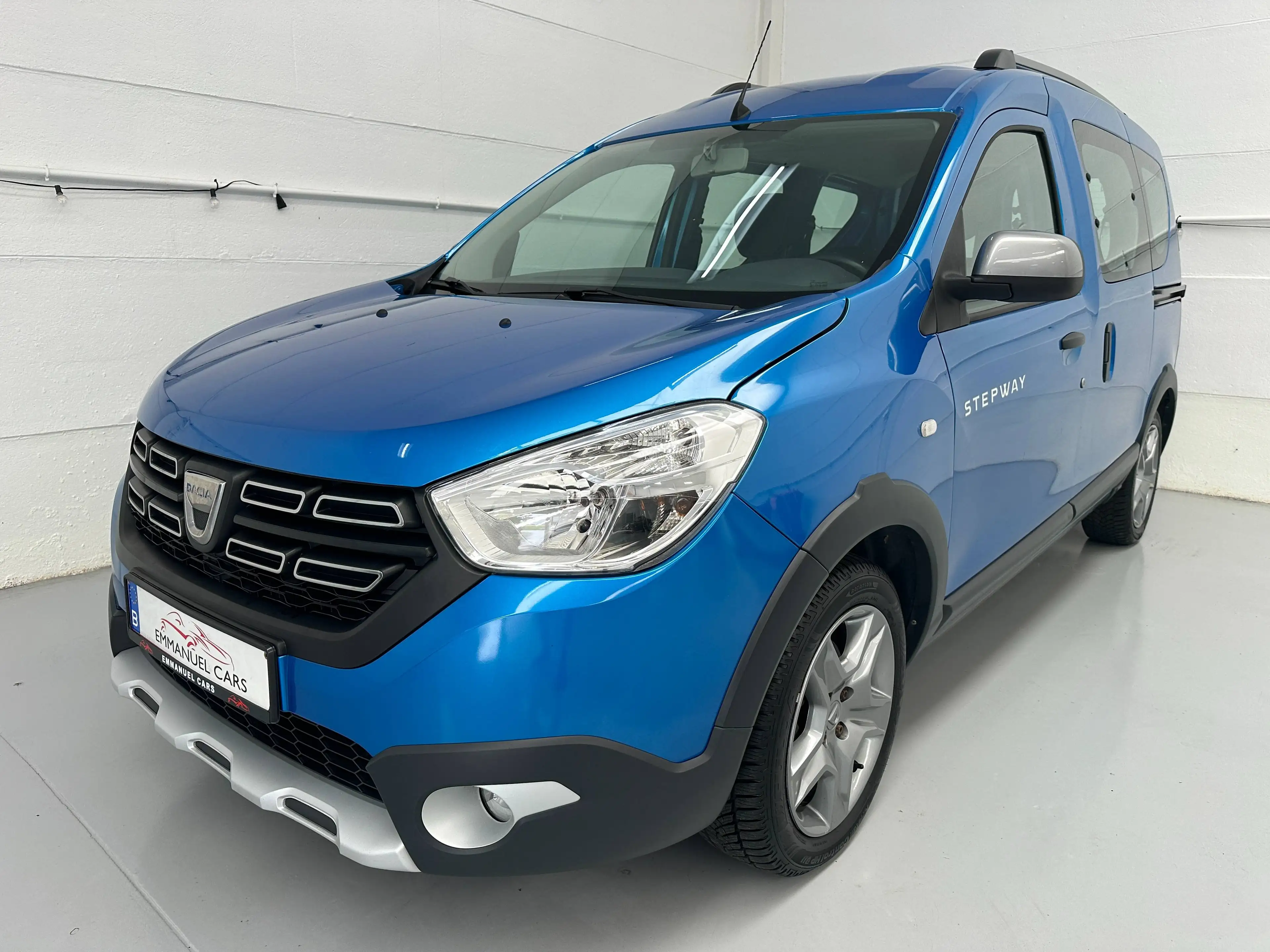 Dacia Dokker 1.5dCi *STEPWAY* NEW DISTRIBUTION! Air-co+GPS+Caméra+CarPlay. 1er Propriétaire! — photo 3