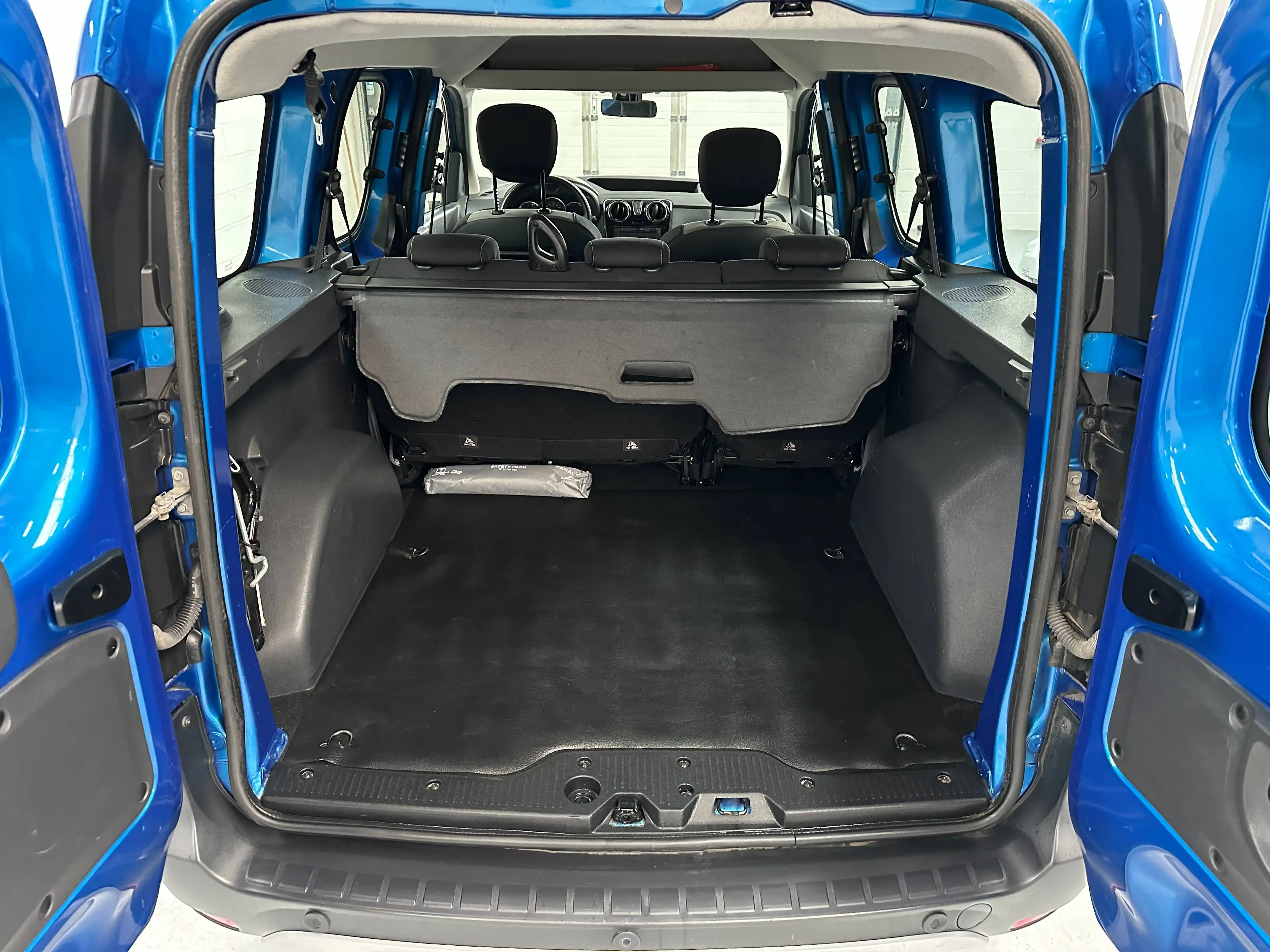 Dacia Dokker 1.5dCi *STEPWAY* NEW DISTRIBUTION! Air-co+GPS+Caméra+CarPlay. 1er Propriétaire! — photo 13