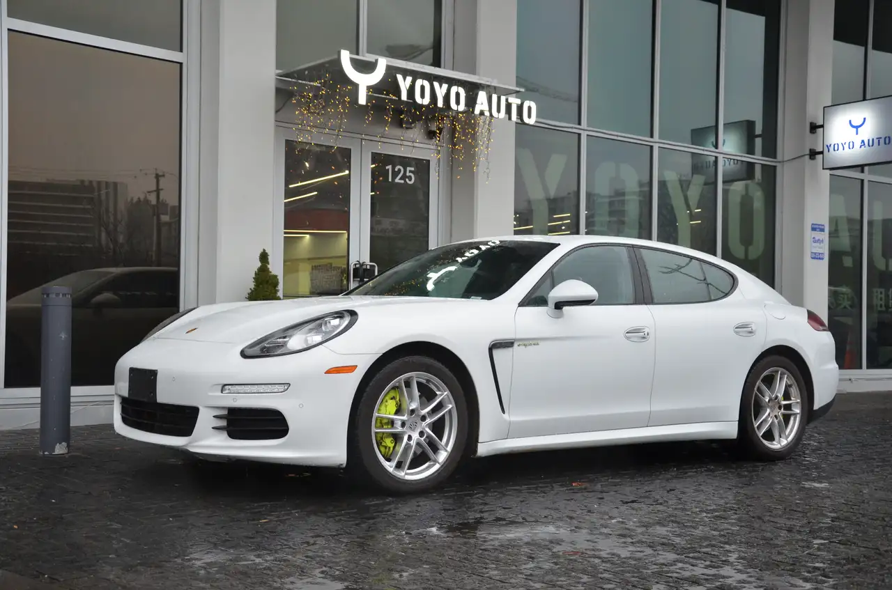 Porsche Panamera снимка Porsche Panamera