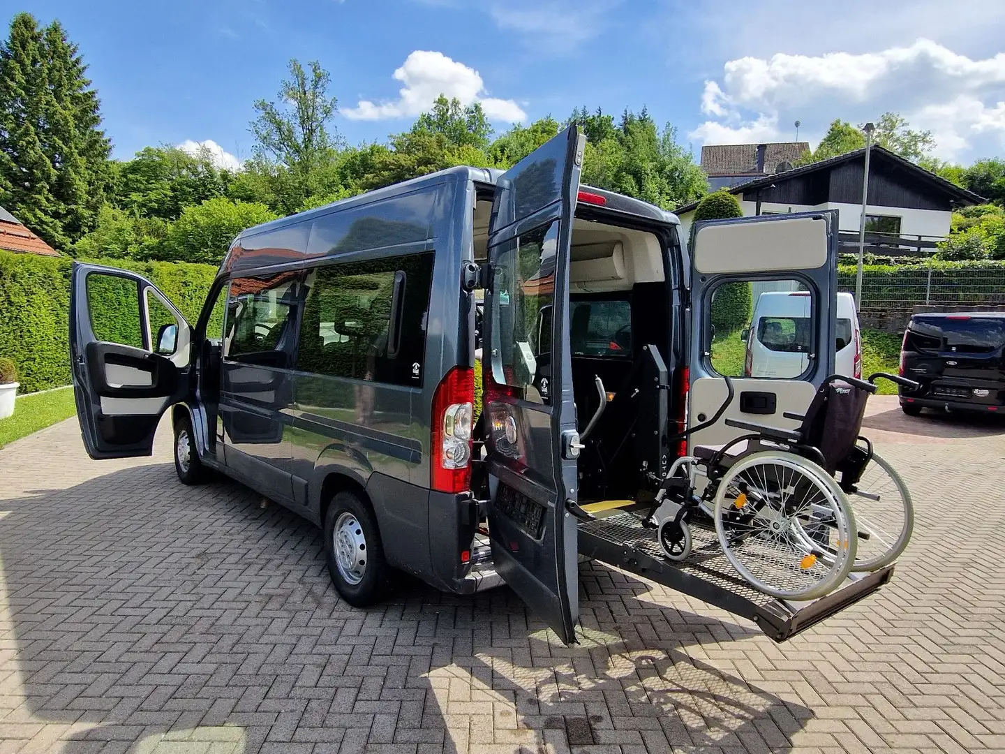 Fiat Ducato 130 L2H2*Behindertengerecht*Passivf*Lift* Grau - 1