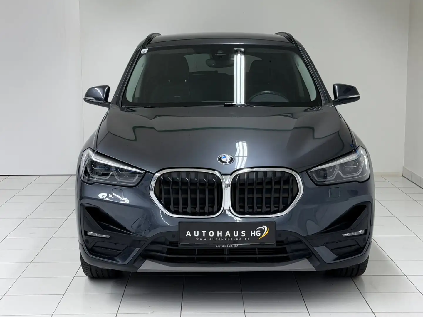 BMW X1 xDrive18d*LCI*LED*NAVI*R-KAMERA* Grau - 2