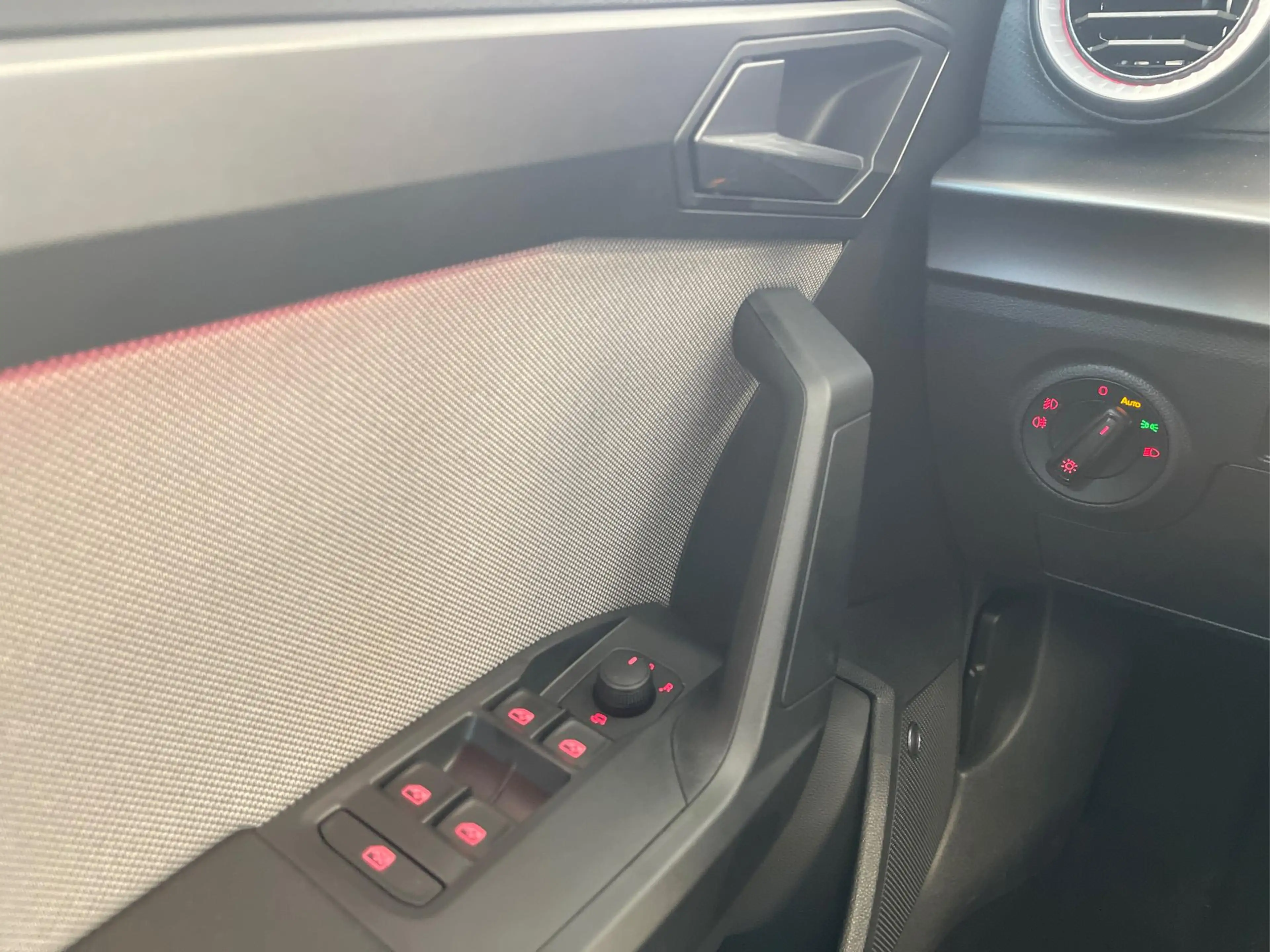 SEAT Ibiza FR 150PS DSG Pano+Navi+Sound+GV5+Alarm+Kessy+Vo... — photo 9