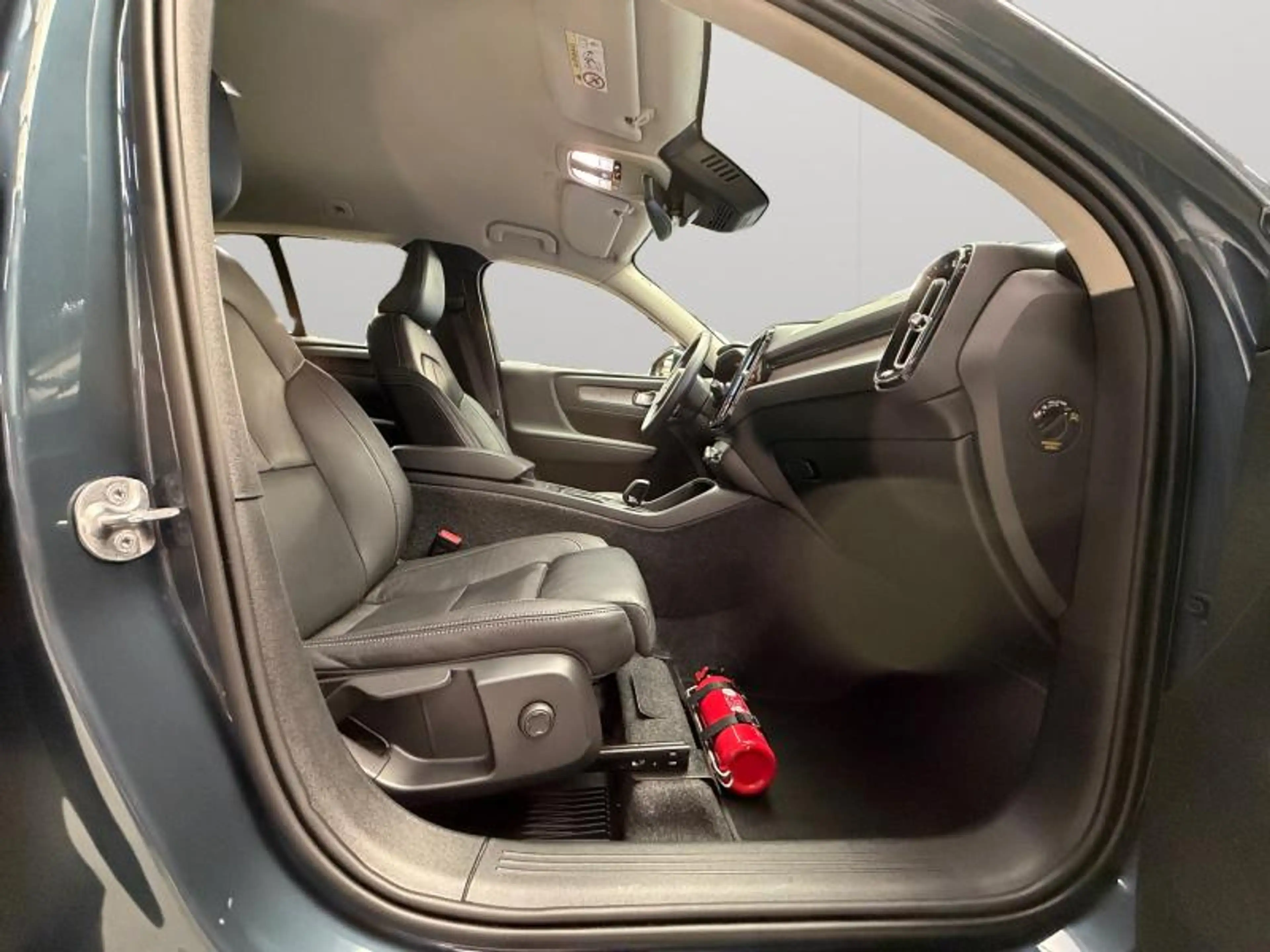 Volvo XC40 B3 Core 2026 / Essence — photo 15