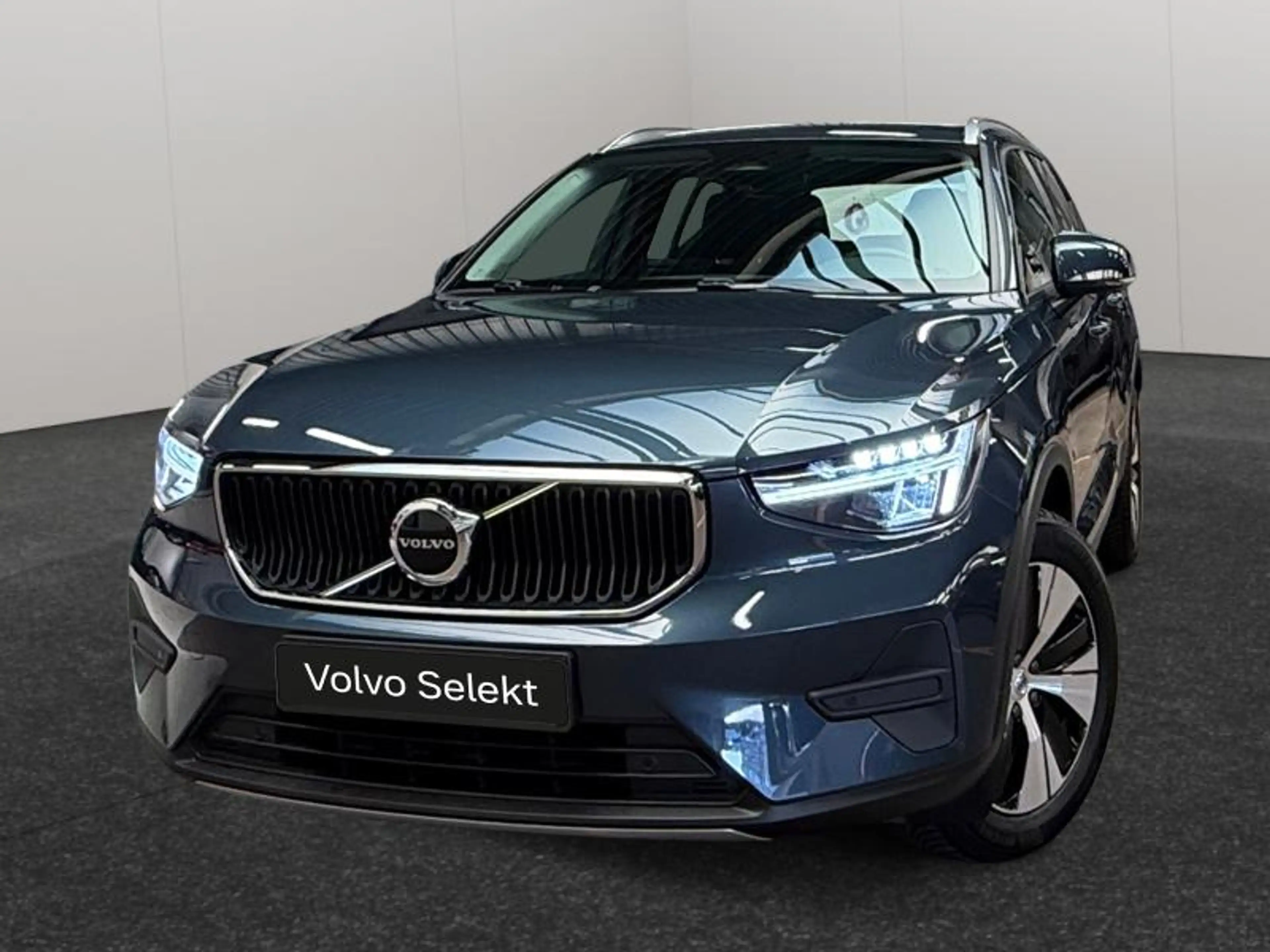 Volvo XC40 B3 Core 2026 / Essence
