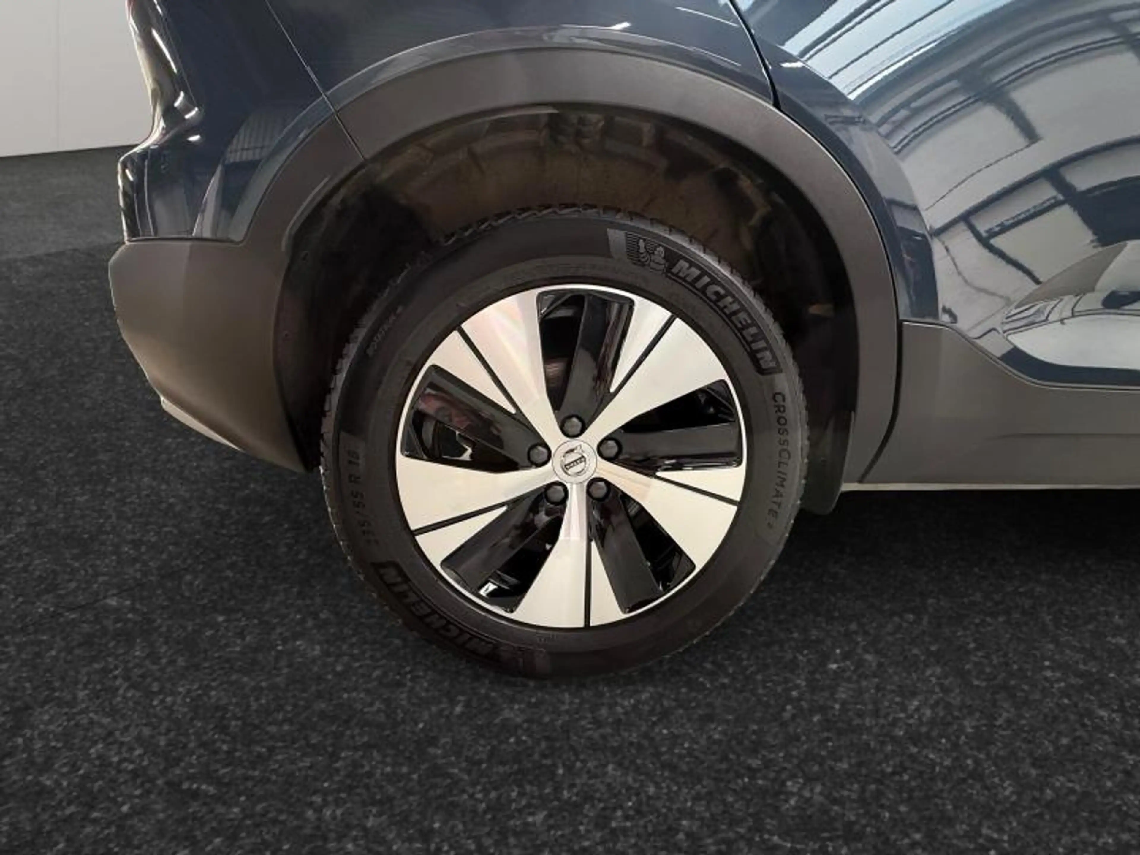 Volvo XC40 B3 Core 2026 / Essence — photo 14