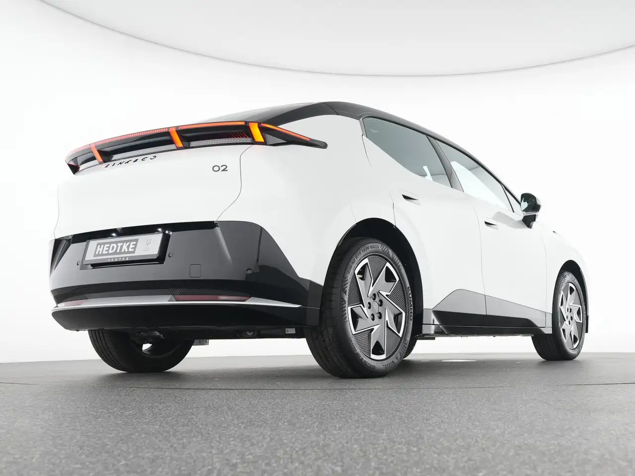 Lynk & Co 02