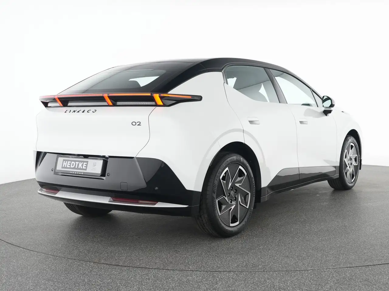 Lynk & Co 02