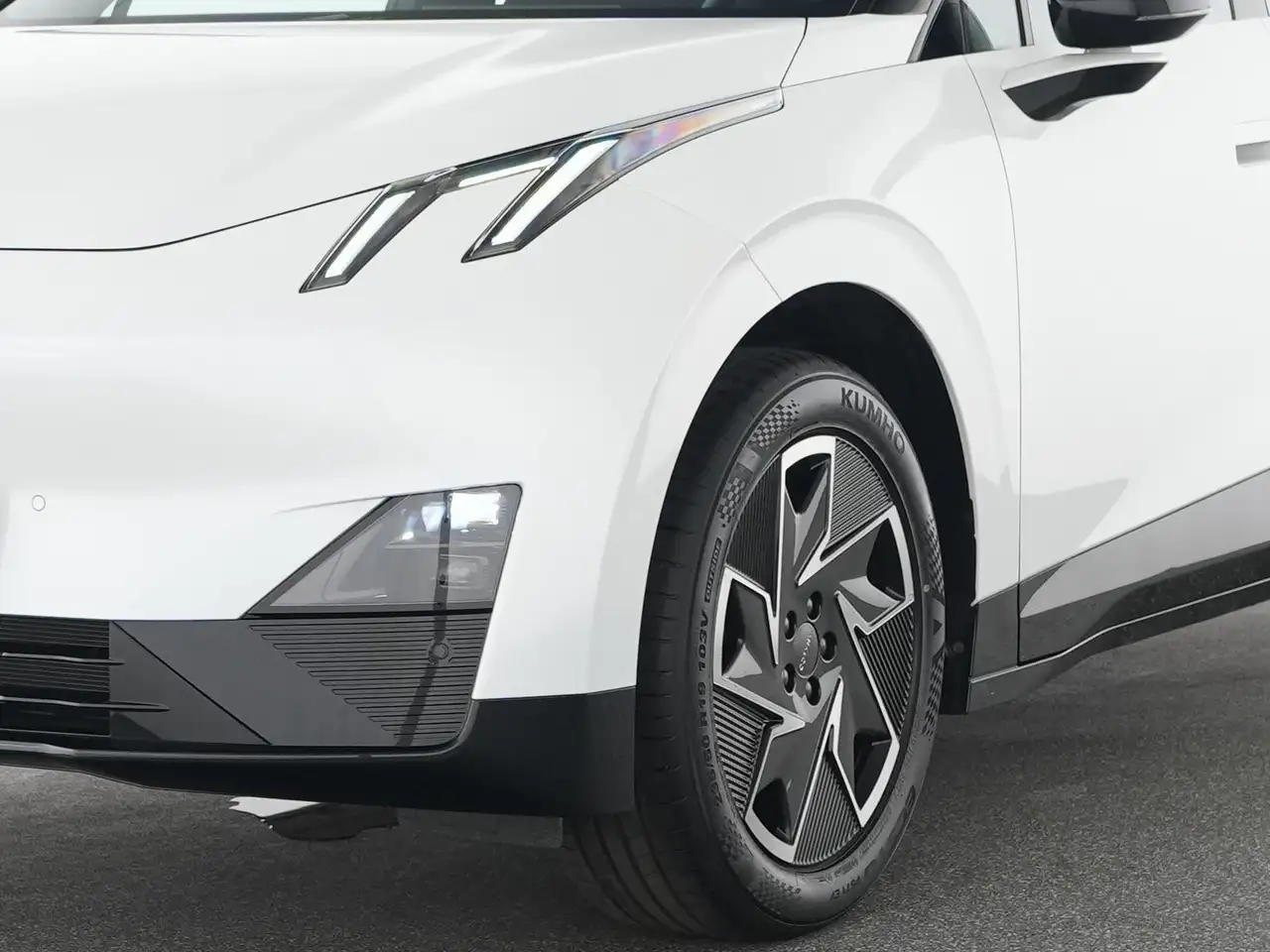 Lynk & Co 02