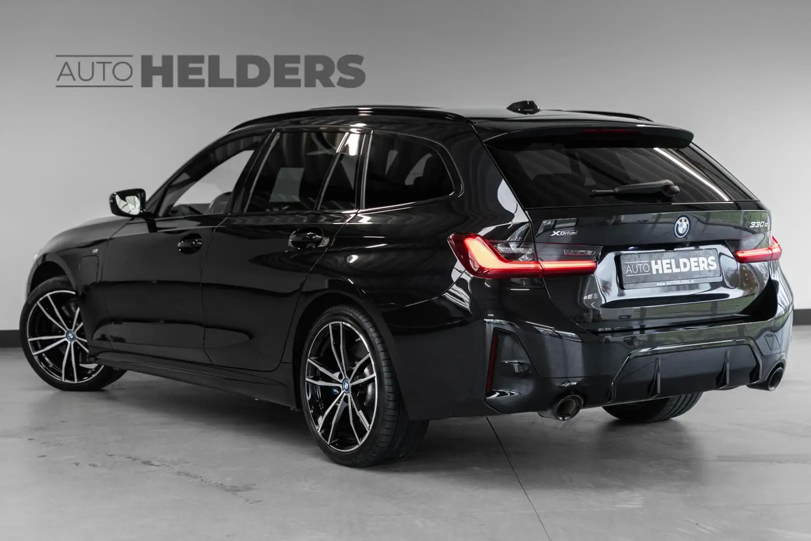 BMW 330 3-serie 330e xDrive M 19' Pano ACC CarPlay Leder C - 2