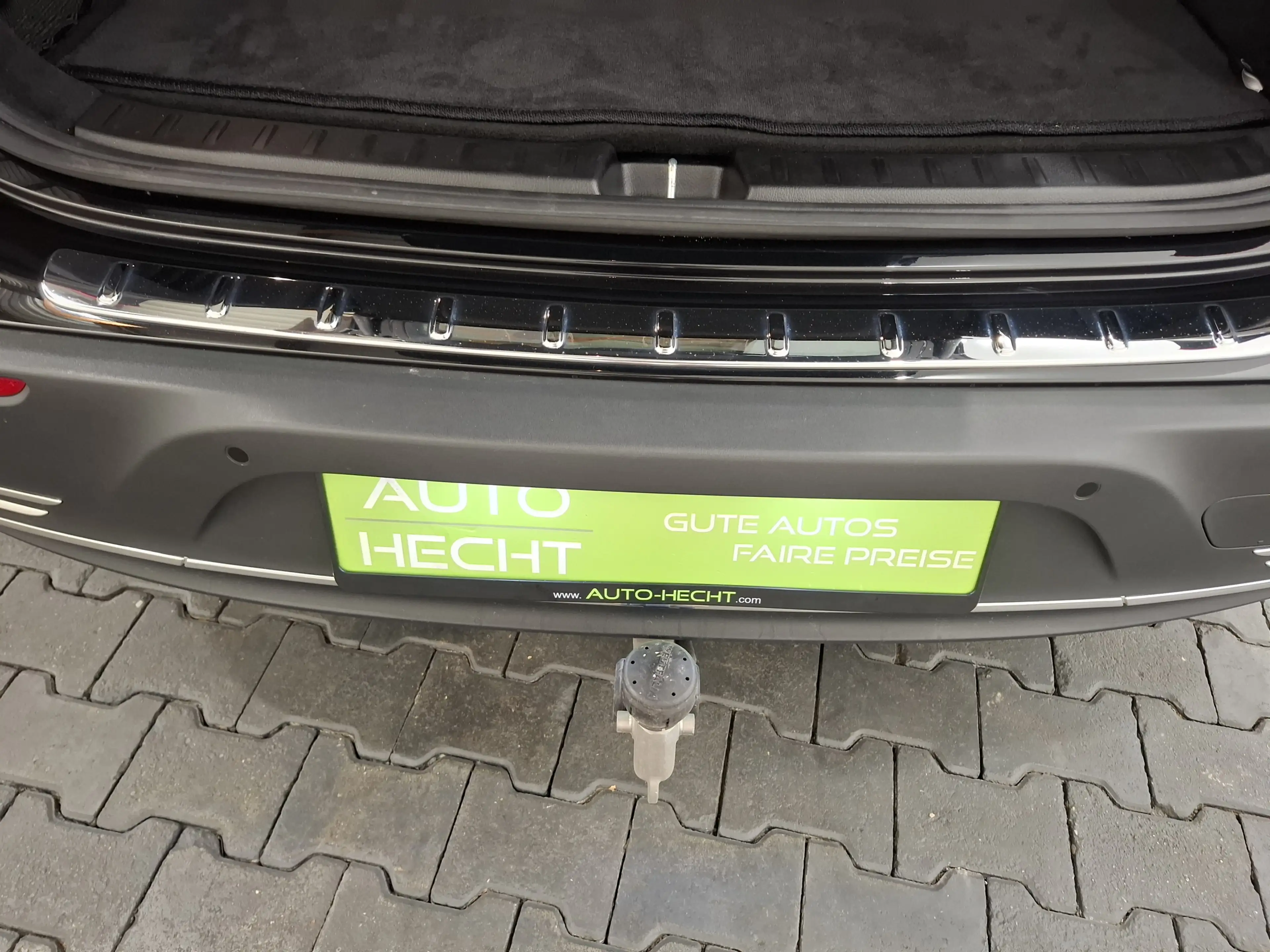 Mercedes-Benz EQA 250+ Advanced, AHK, Media Display — photo 14