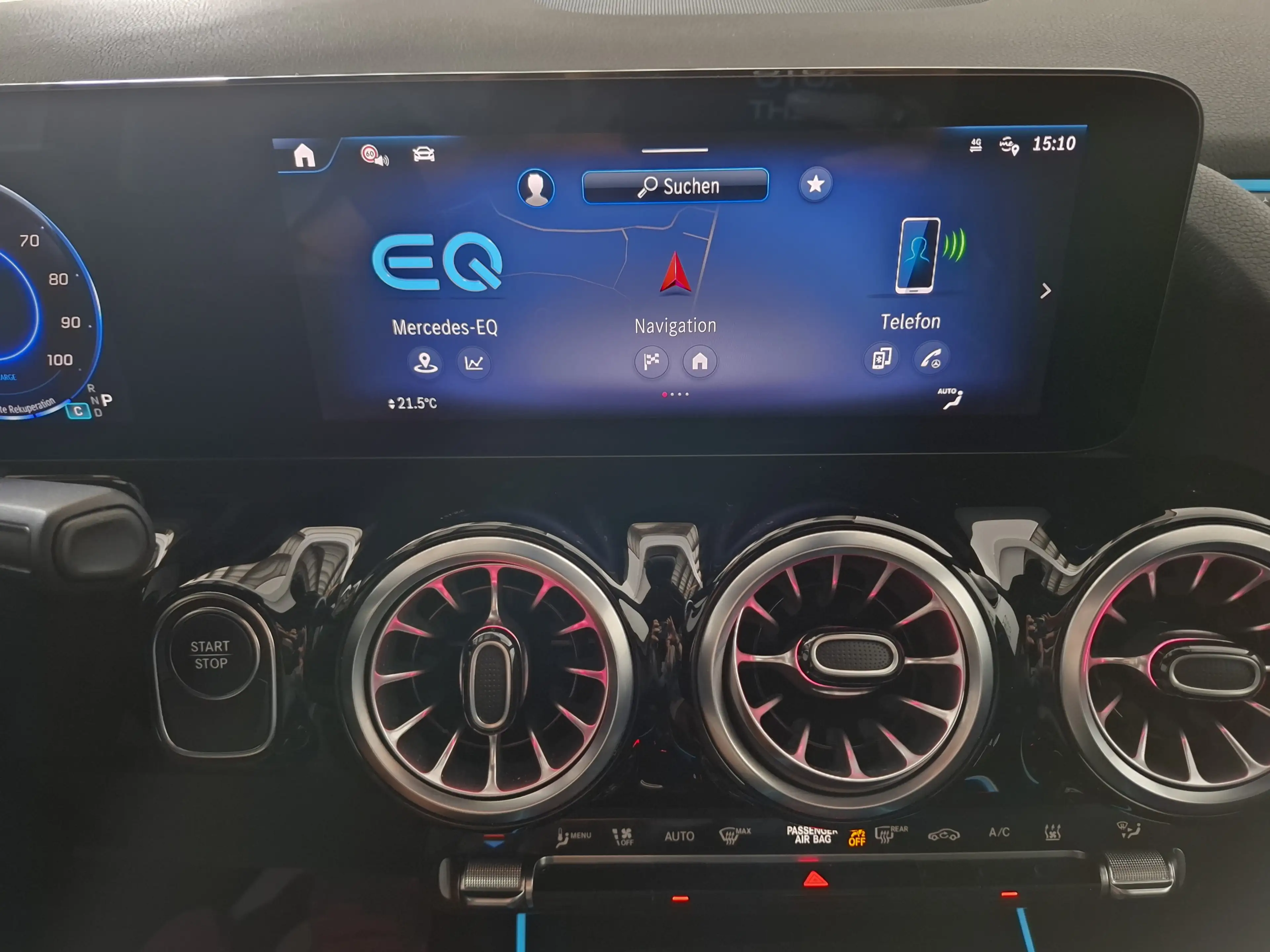 Mercedes-Benz EQA 250+ Advanced, AHK, Media Display — photo 11