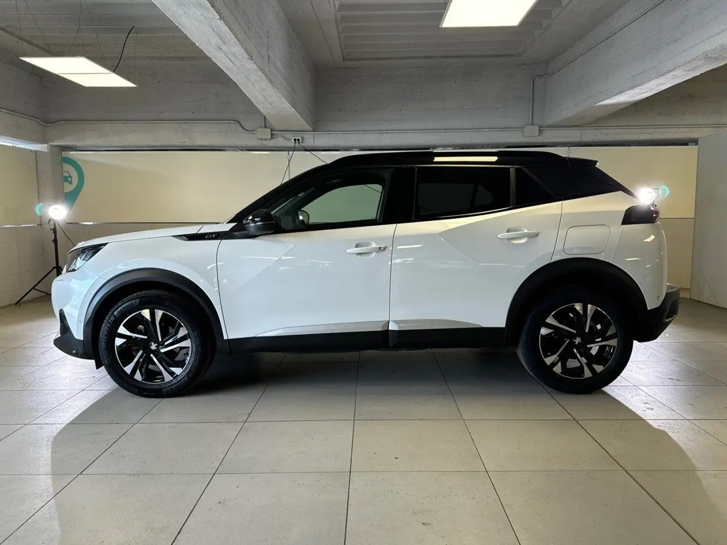 Peugeot 2008 PureTech 130 GT S/S Bianco - 2
