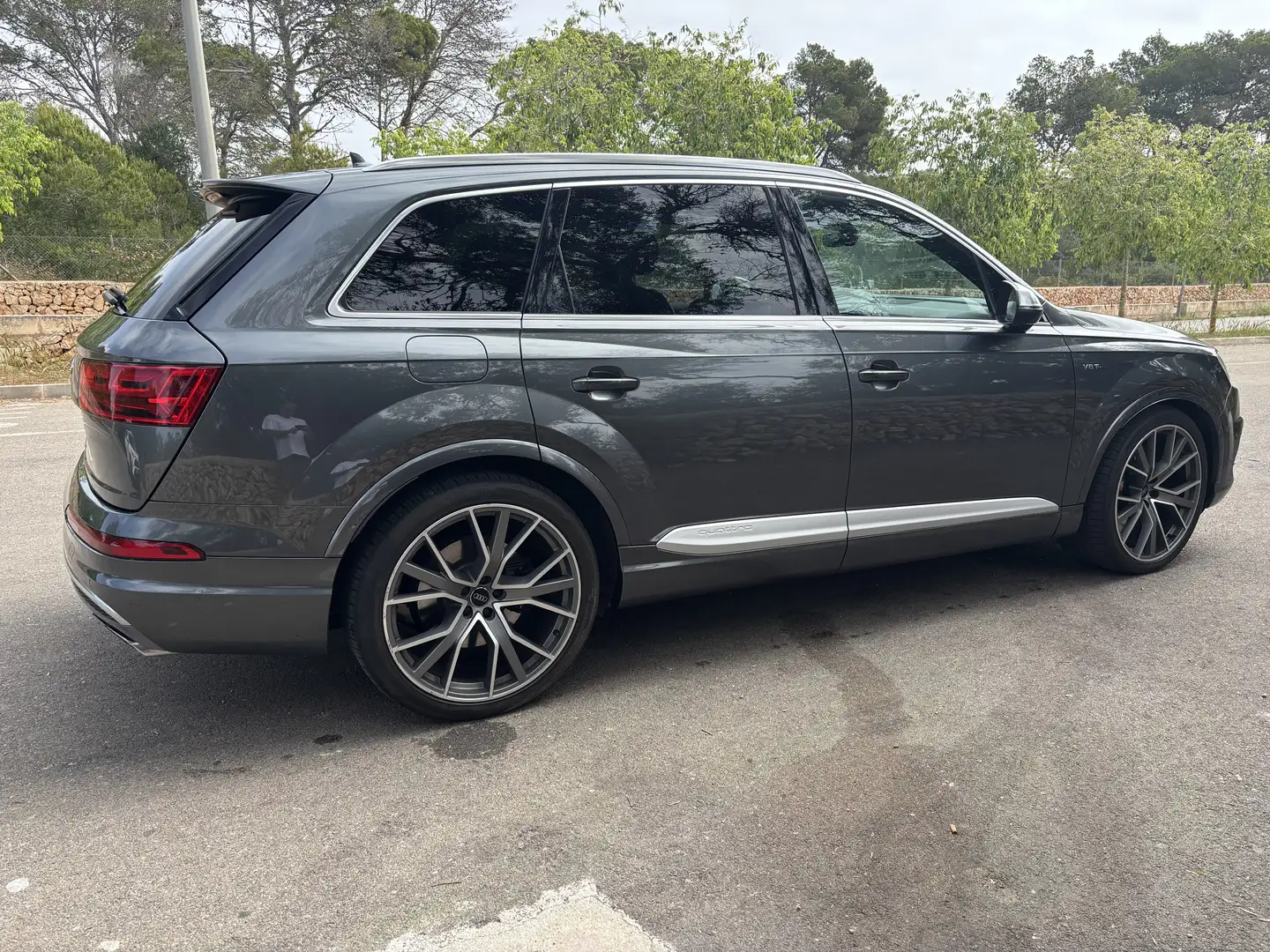 Audi SQ7 4.0 TDI quattro 7-Sitzer/Service /Breaks/MWST Gris - 1