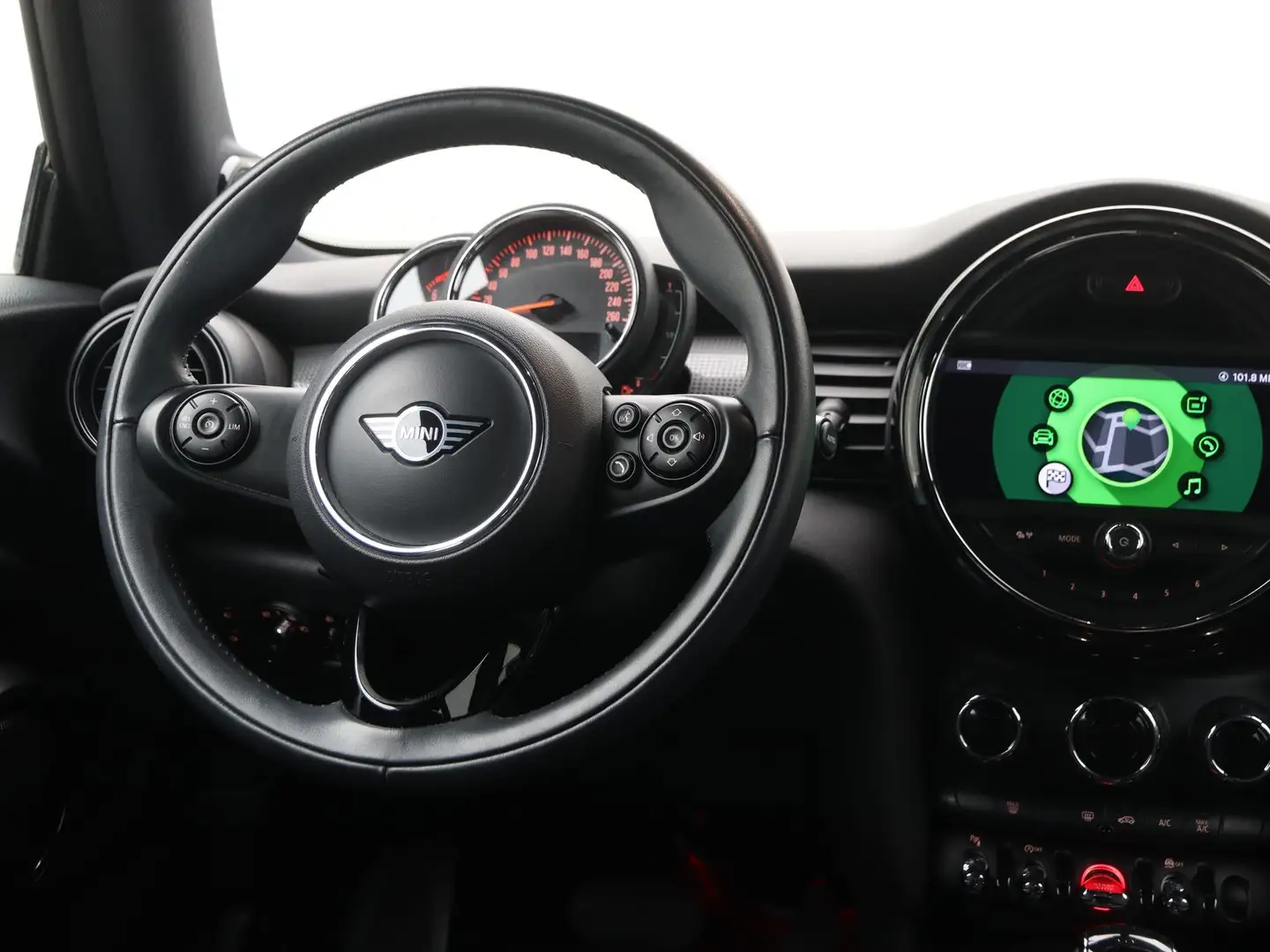 MINI Cooper 3-deurs Pepper Aut. Schwarz - 2