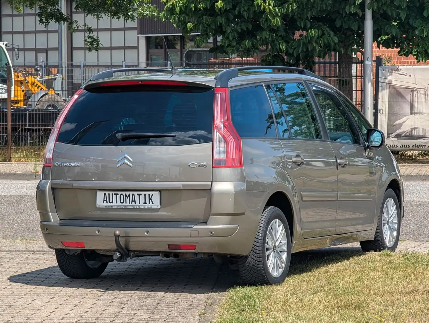 Citroen Grand C4 Picasso Tendance*7-SITZE*AUTOMATIK !! Brązowy - 2