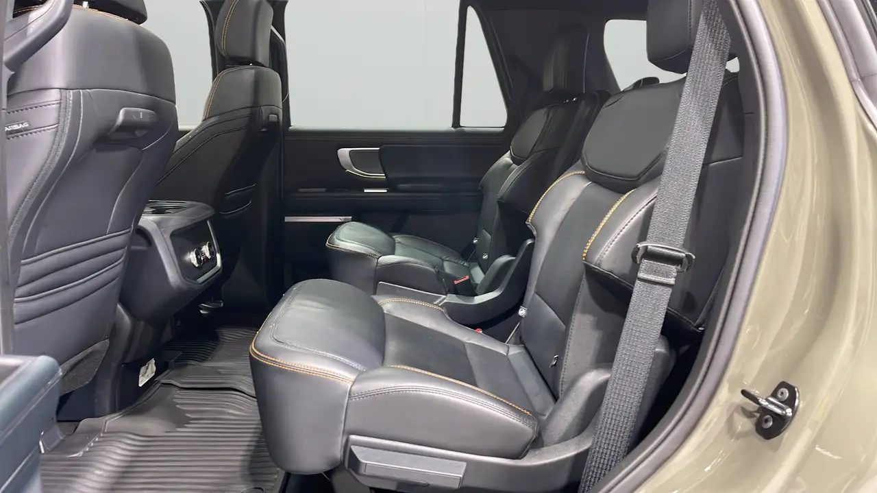 Ford Expedition снимка Ford Expedition