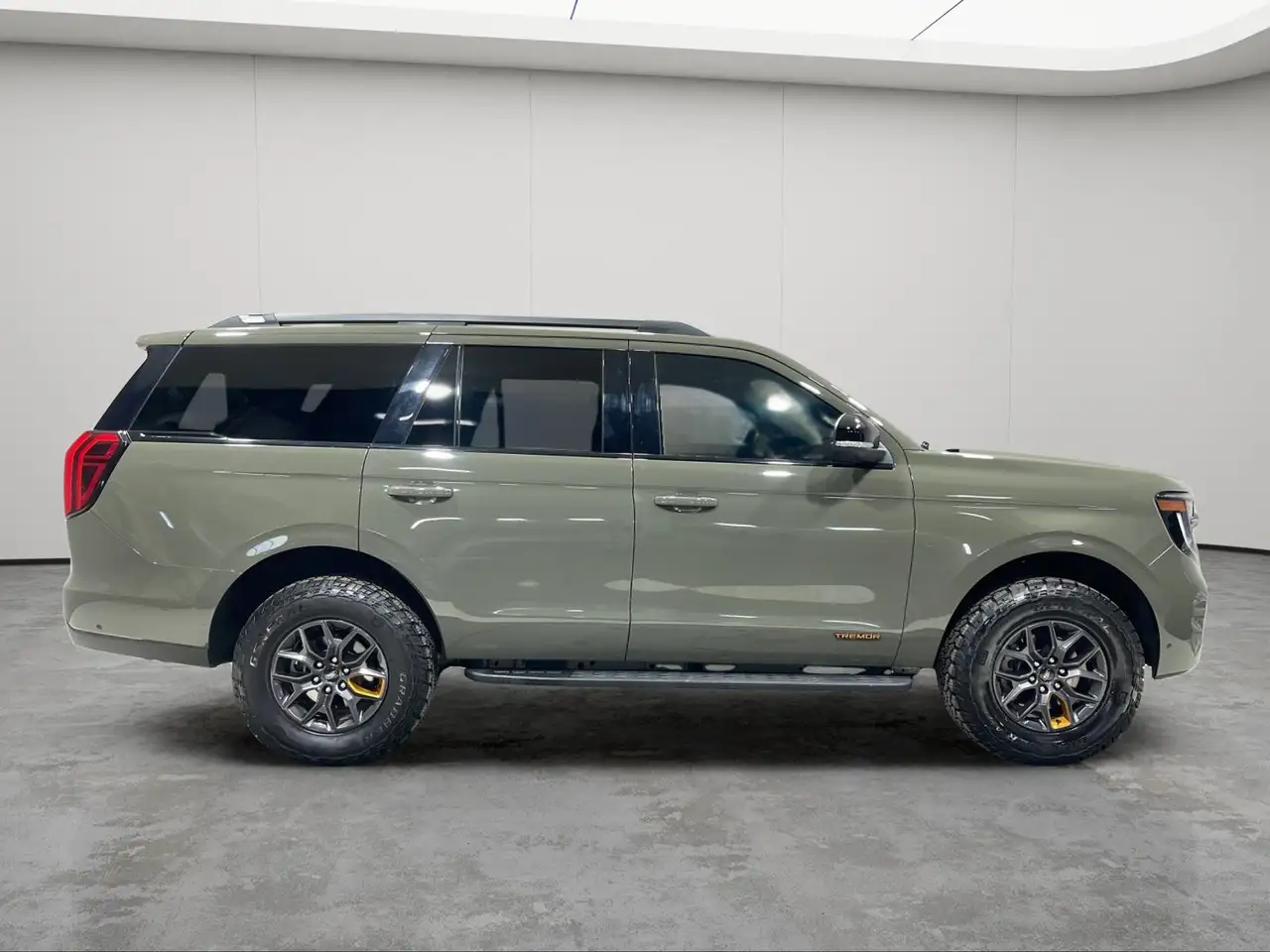 Ford Expedition снимка Ford Expedition