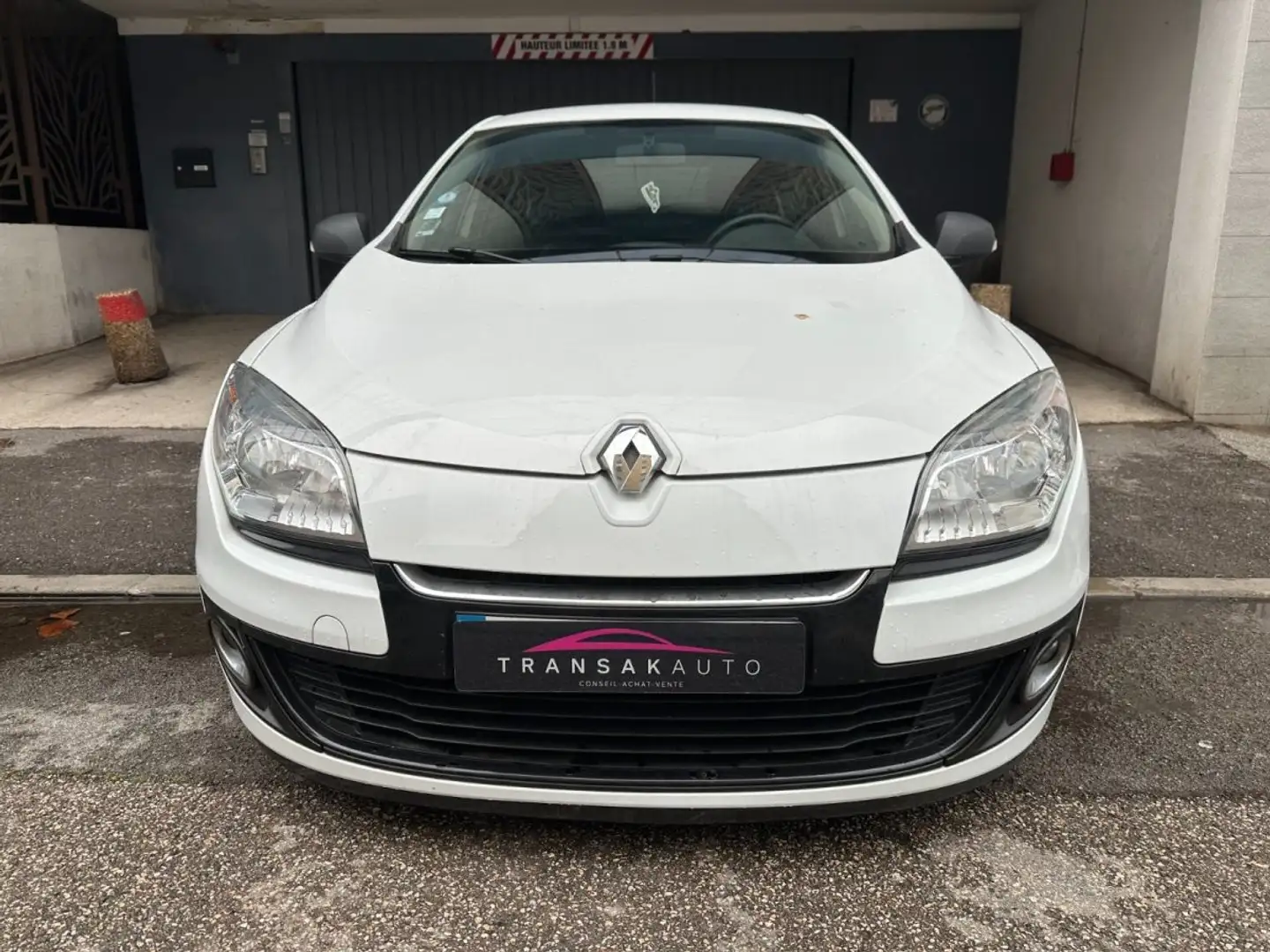 Renault Megane III BERLINE 1.5l DCI 110 CV Expression Weiß - 2