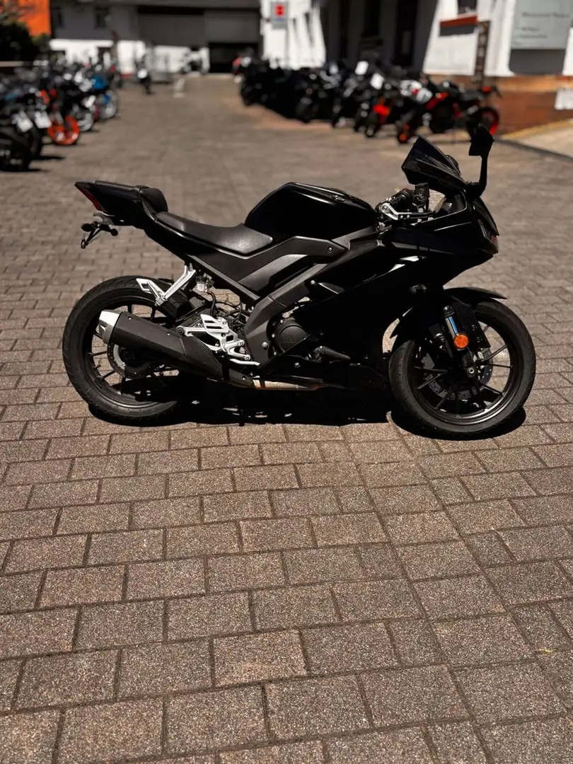 Yamaha YZF-R125 - 1