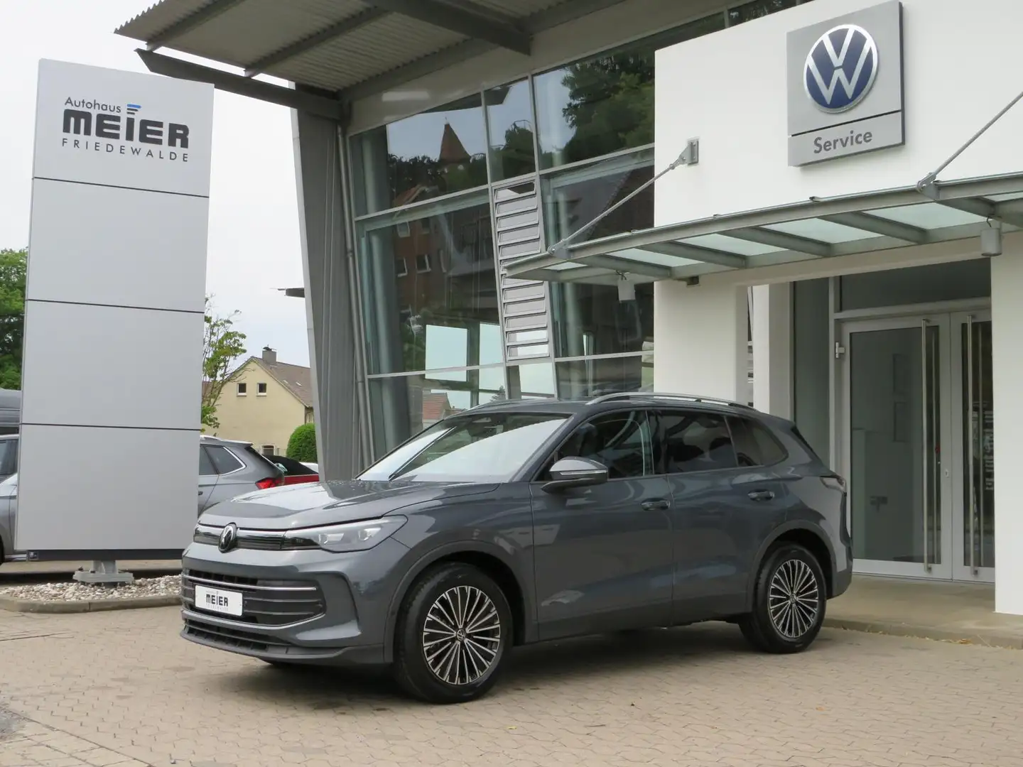 Volkswagen Tiguan Life 1.5TSI DSG AHK Kamera ACC LED Parkh. Grijs - 2