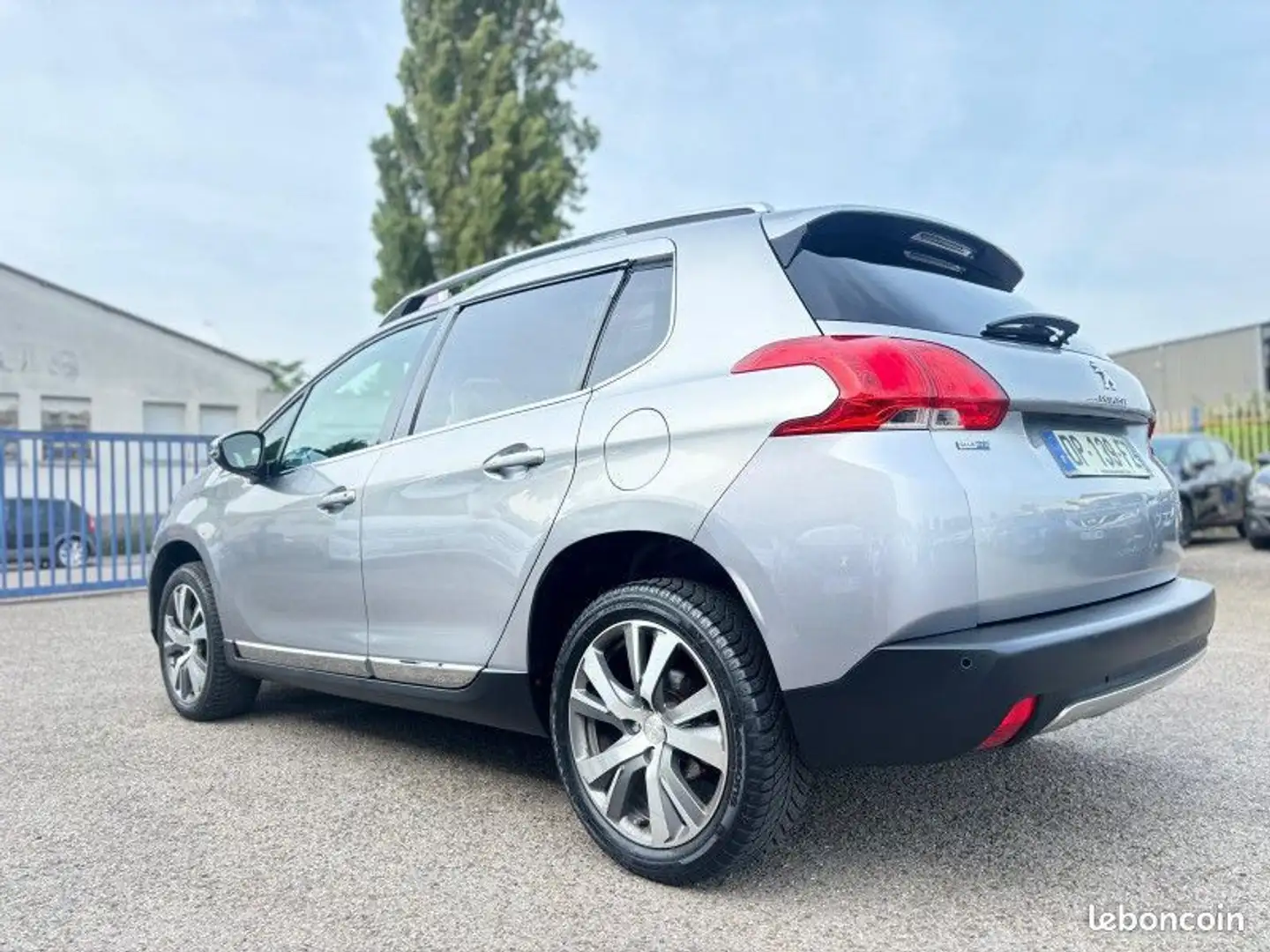 Peugeot 2008 1.6 BLUEHDI 120CH FELINE TITANE S&S Gris - 2